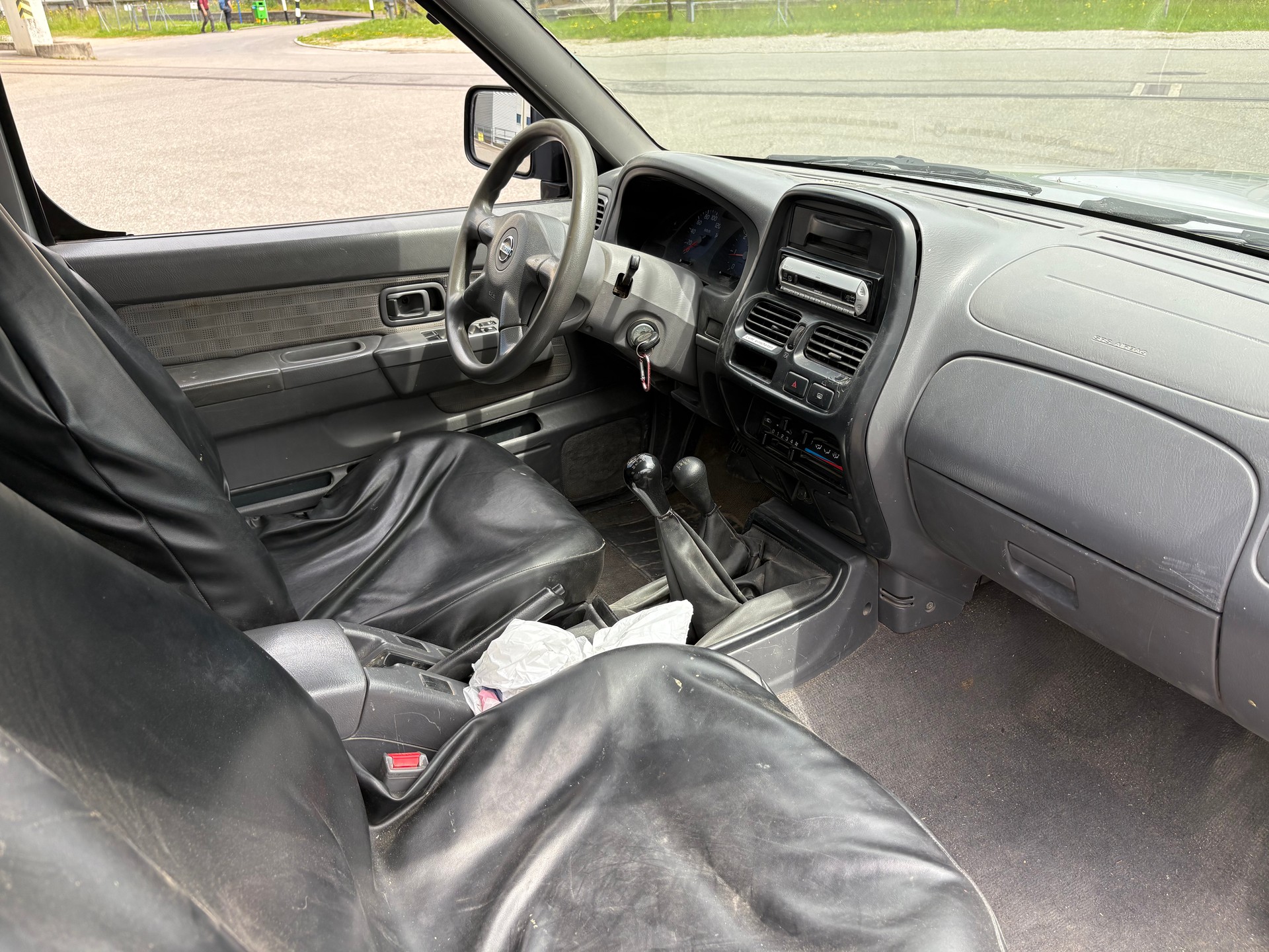 NISSAN Double Cab Challenge 2.5 Di 4x4-image-10