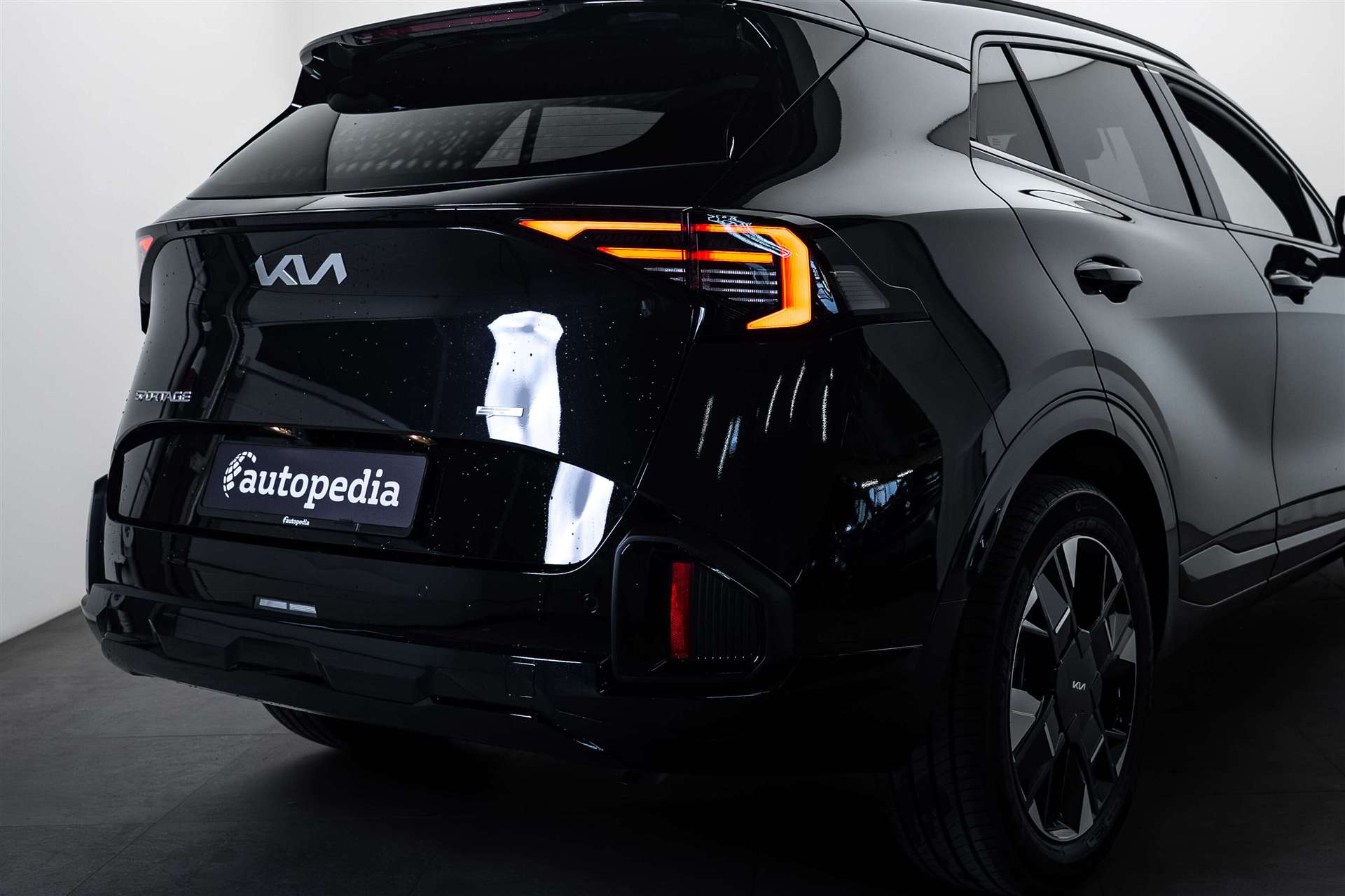 KIA Sportage 1.6T-GDi HEV GT-Line 239PS 4x4 Automat NEUES MODELL-showroom-element-3