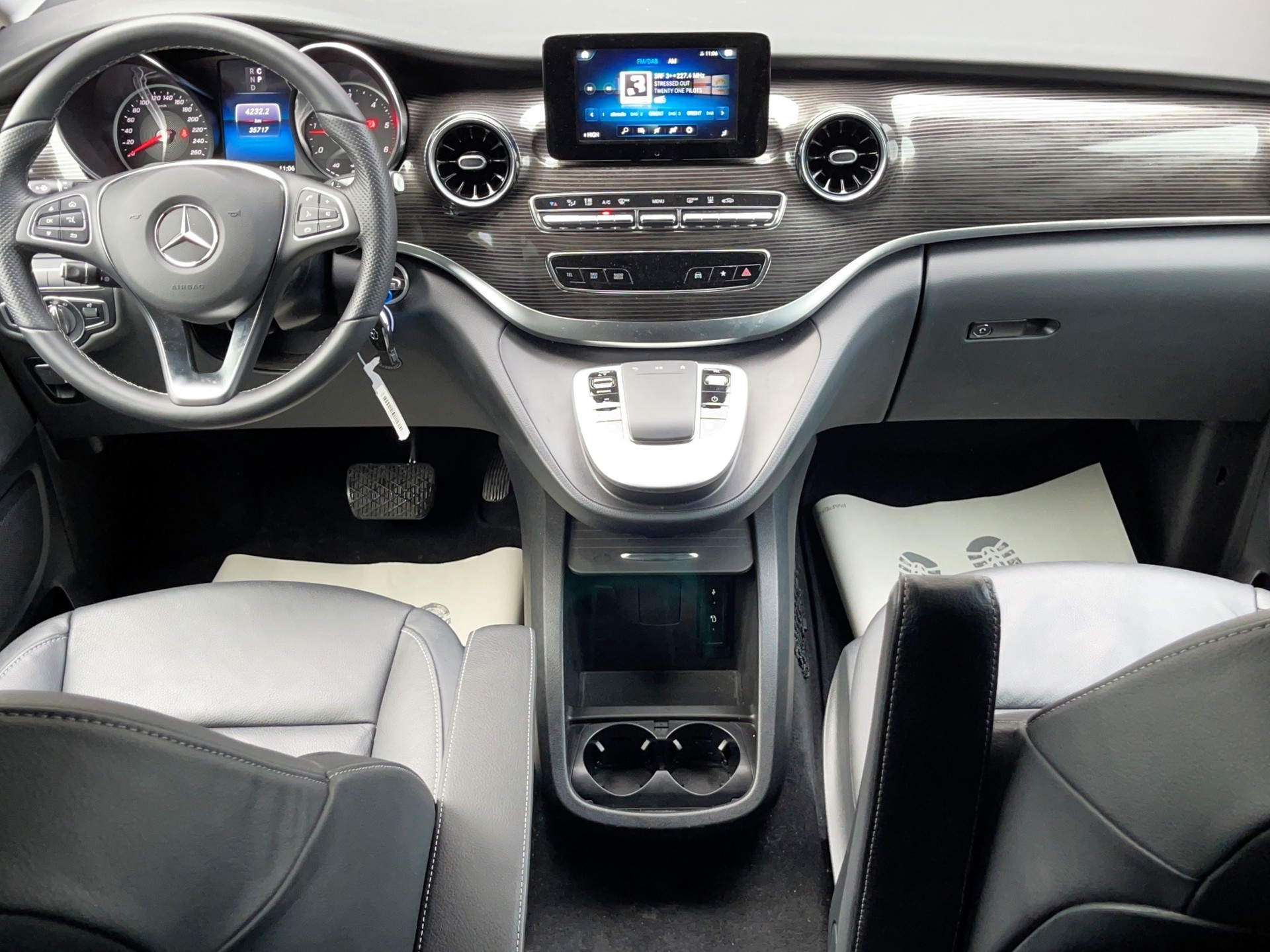 MERCEDES-BENZ V 250 d lang❗7 Sitzplätze❗Avantgarde 4Matic G-Tronic-image-7