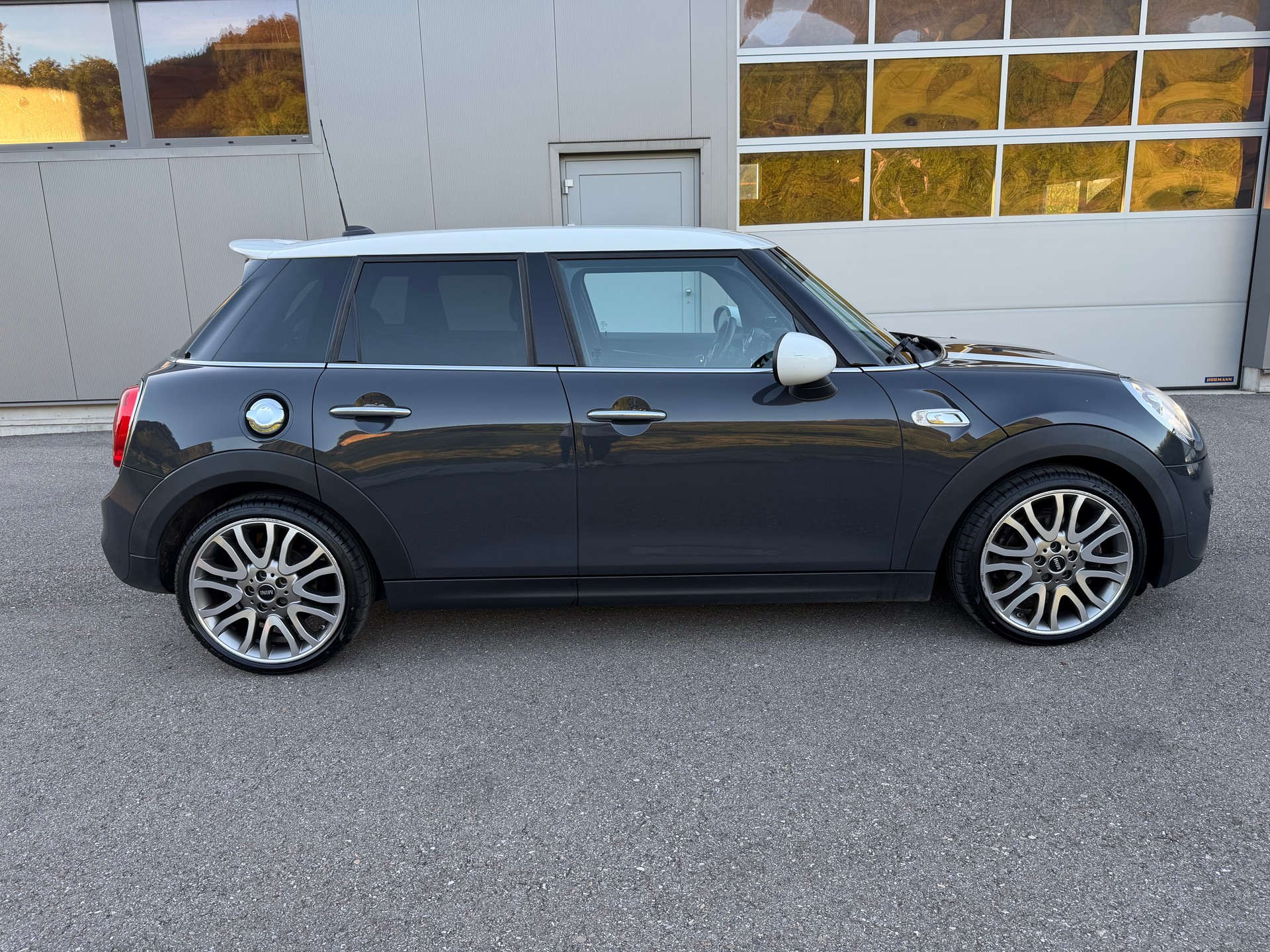 MINI Cooper S Steptronic-image-2