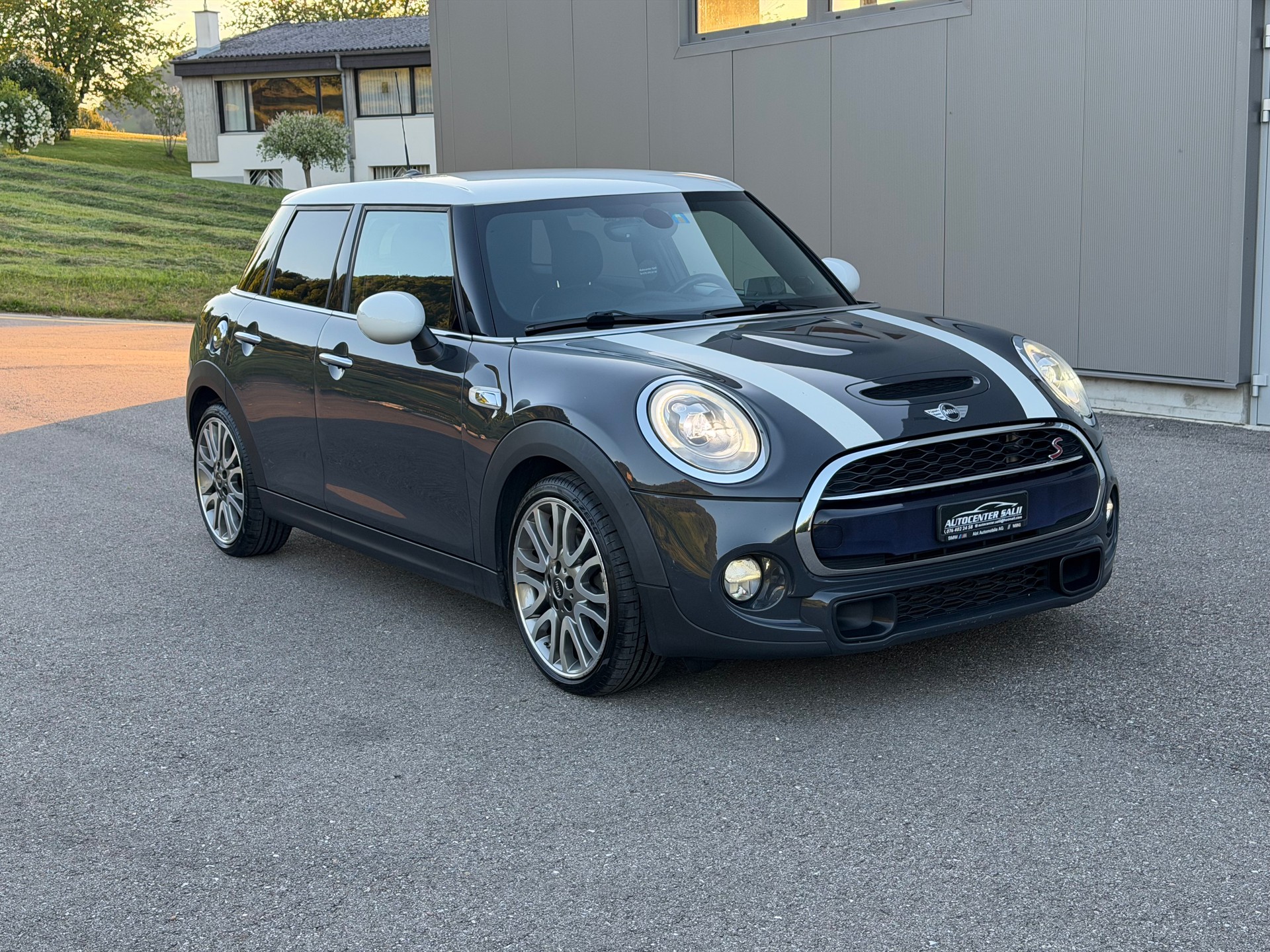 MINI Cooper S Steptronic-image-1