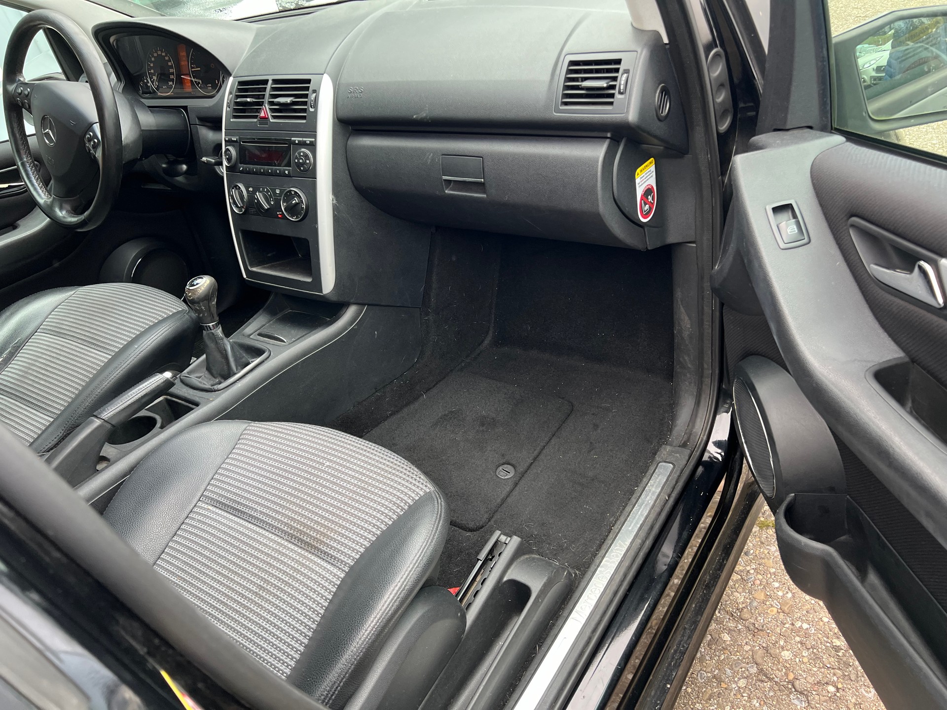 MERCEDES-BENZ A 160 CDI Avantgarde-image-6