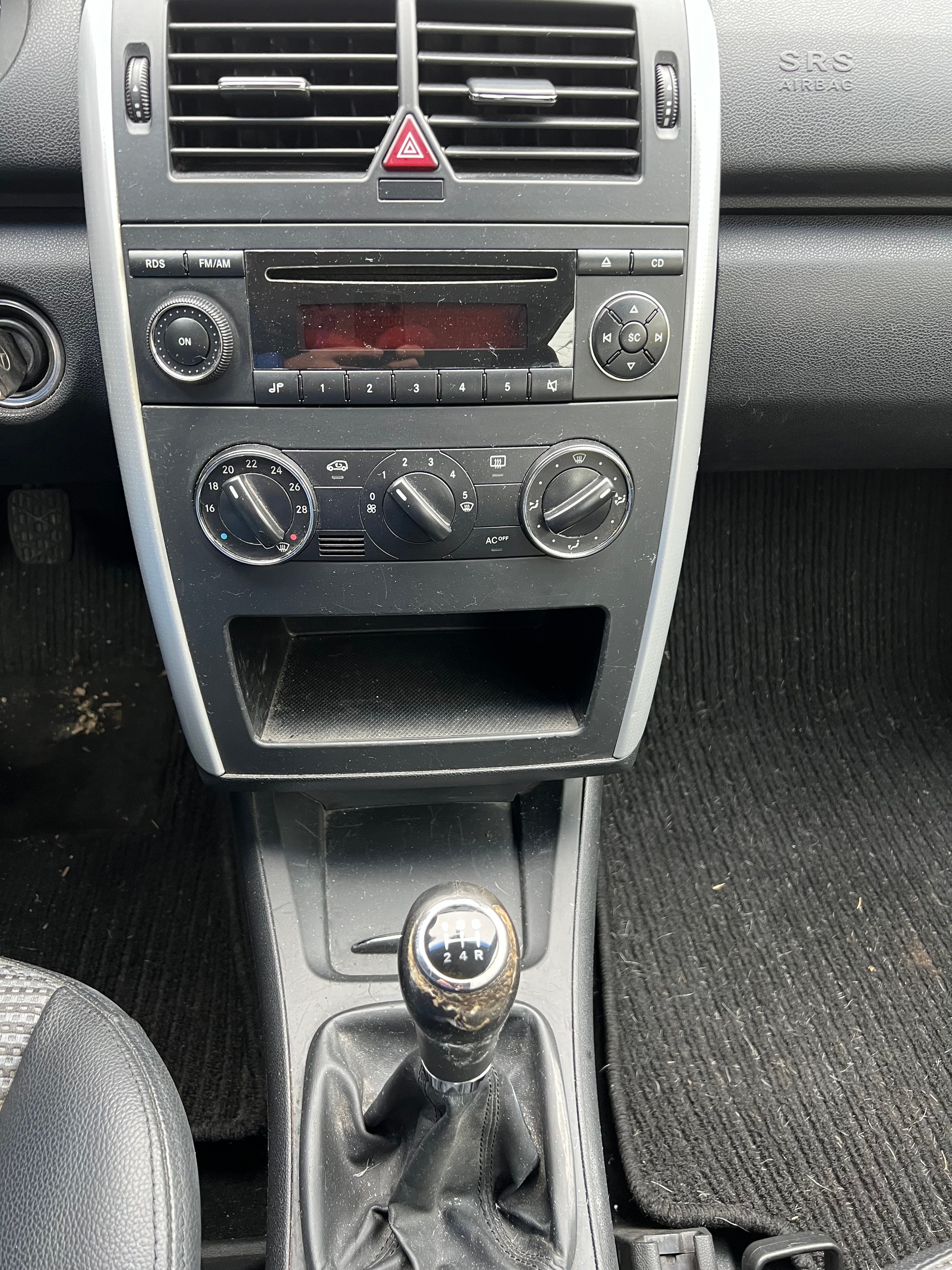 MERCEDES-BENZ A 160 CDI Avantgarde-image-9