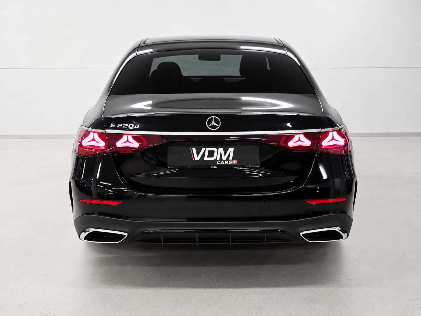 MERCEDES-BENZ E 220 d AMG Line *Fullscreen-Display* *Top Ausstattung* *Leasing ohne Anzahlung ab 770.--showroom-element-3