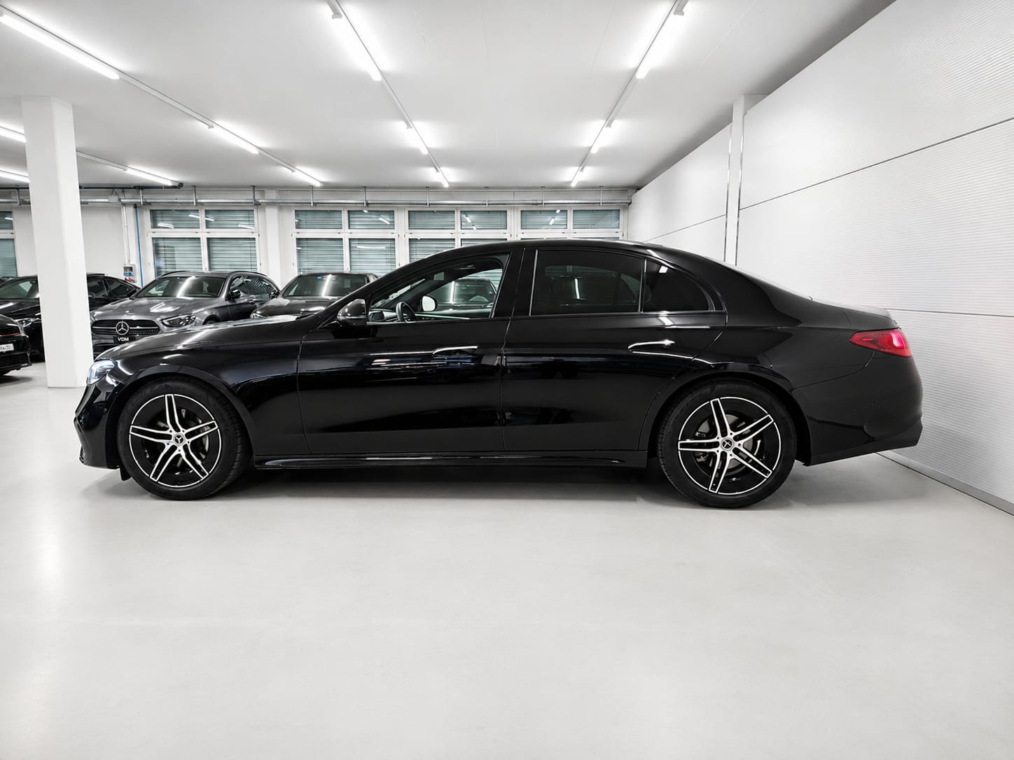 MERCEDES-BENZ E 220 d AMG Line *Fullscreen-Display* *Top Ausstattung* *Leasing ohne Anzahlung ab 770.--image-4