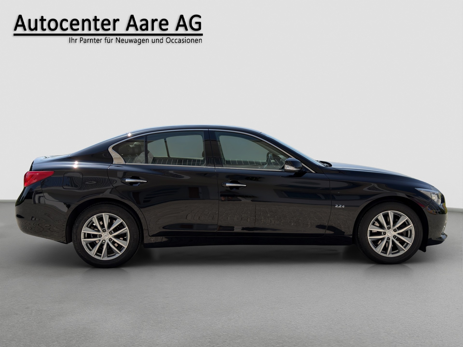 INFINITI Q50 2.2d Premium-image-8