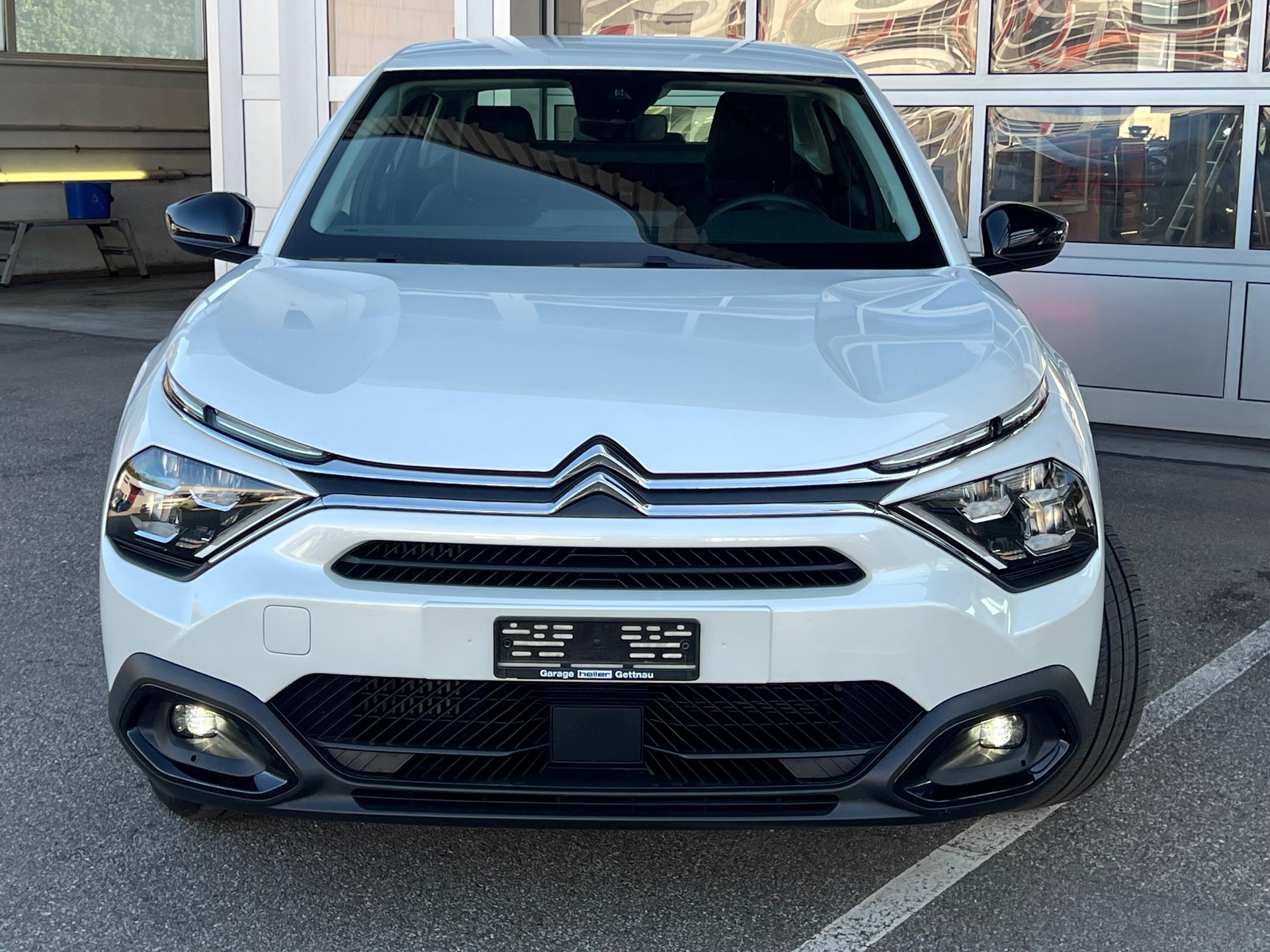 CITROEN C4 X 1.2 PureTech Swiss Edition-showroom-element-1