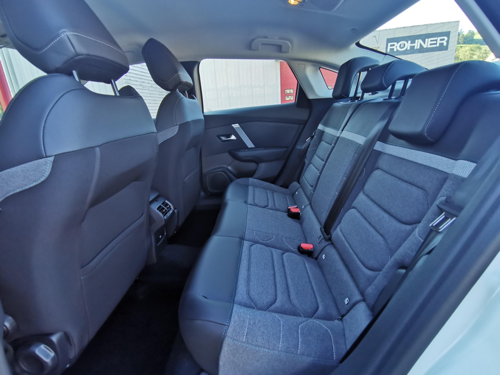 CITROEN C4 X 1.2 PureTech Swiss Edition-image-10