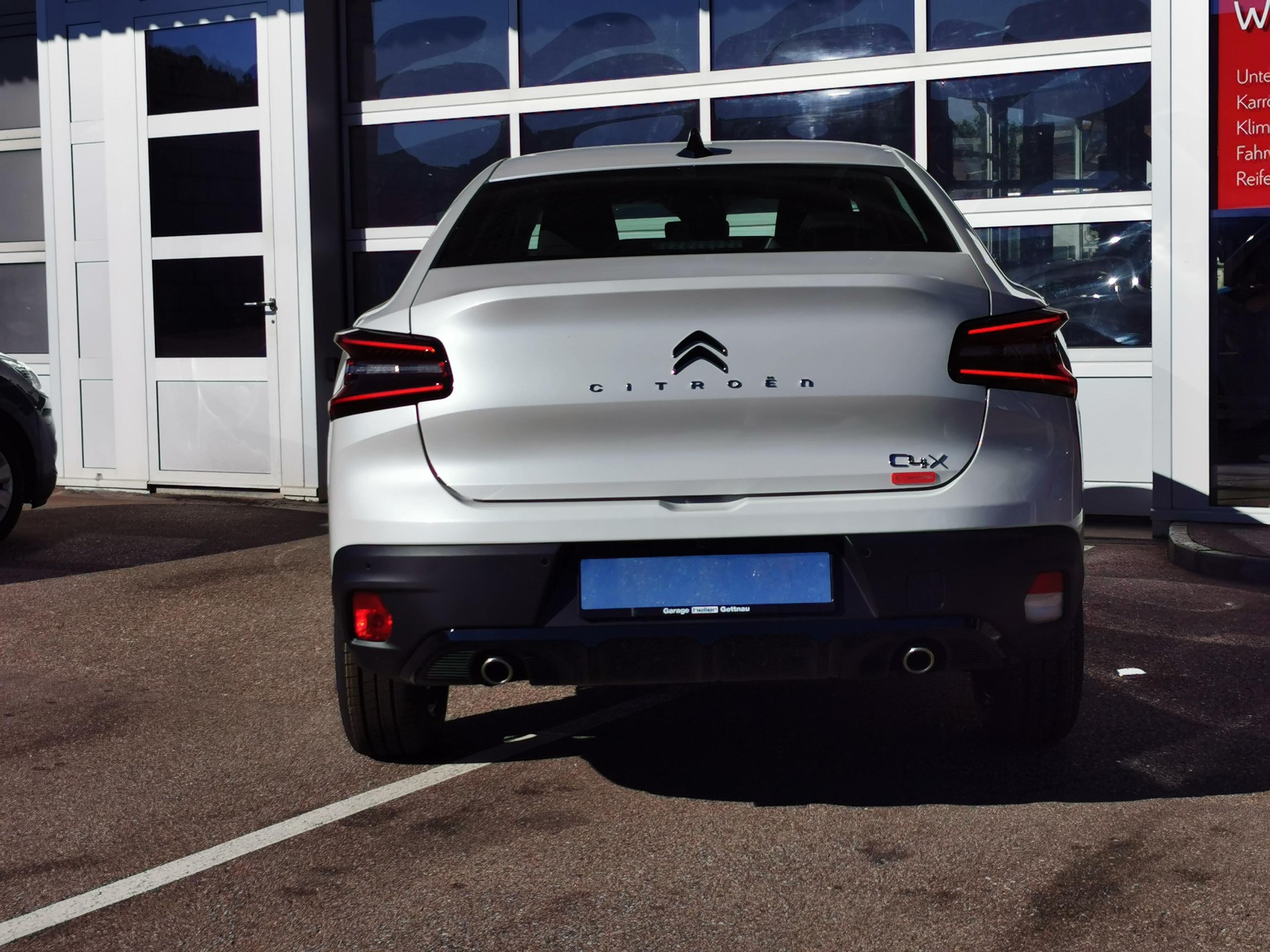 CITROEN C4 X 1.2 PureTech Swiss Edition-image-4