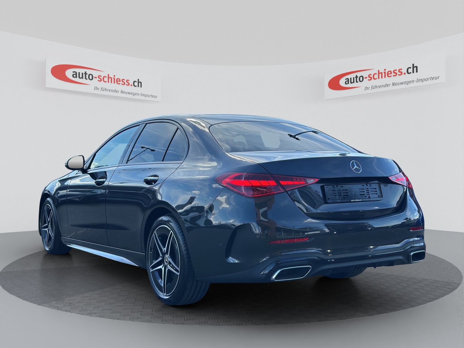 MERCEDES-BENZ C 180 AMG Line Night-showroom-element-2