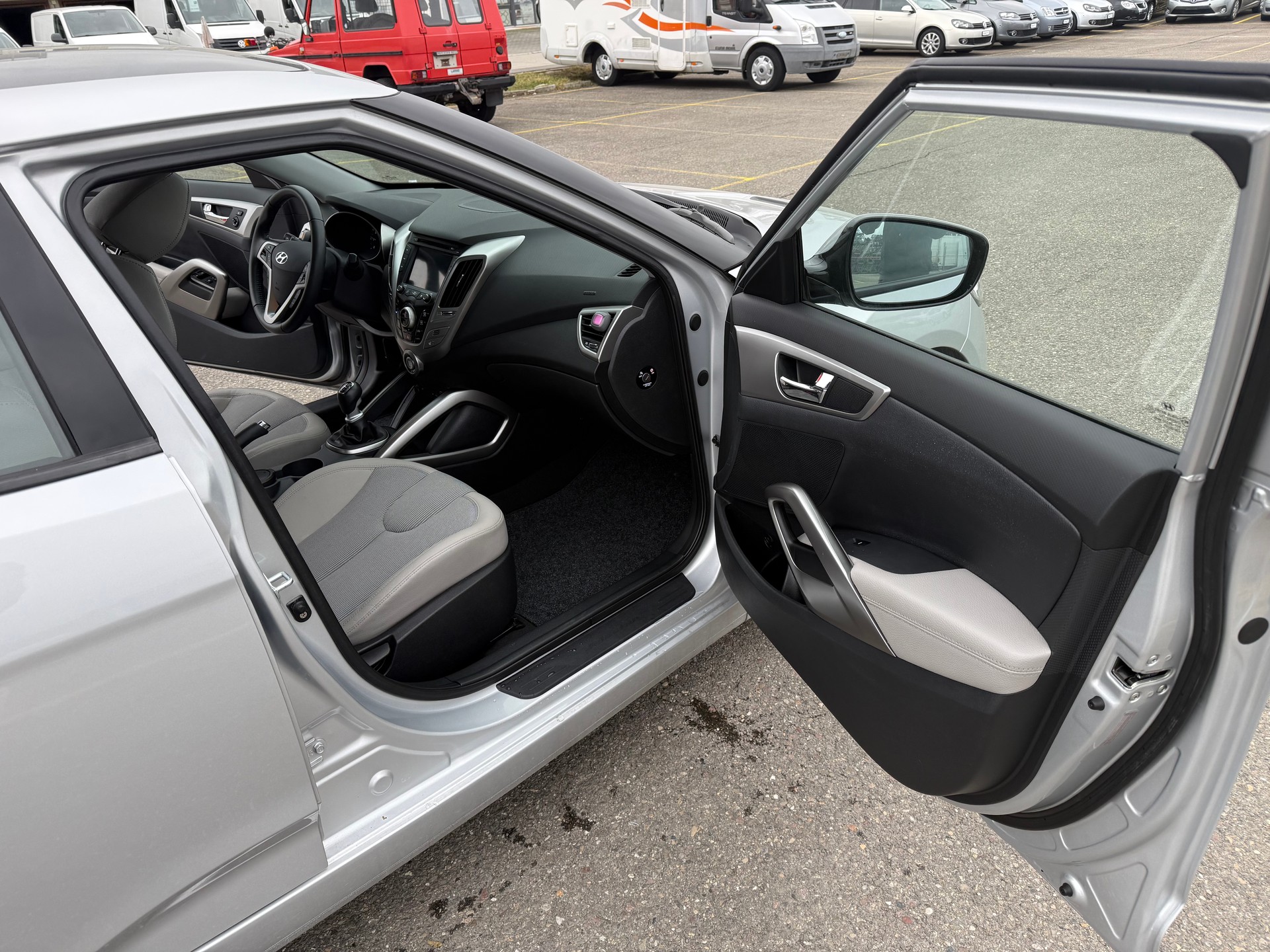 HYUNDAI Veloster 1.6 GDI-image-6