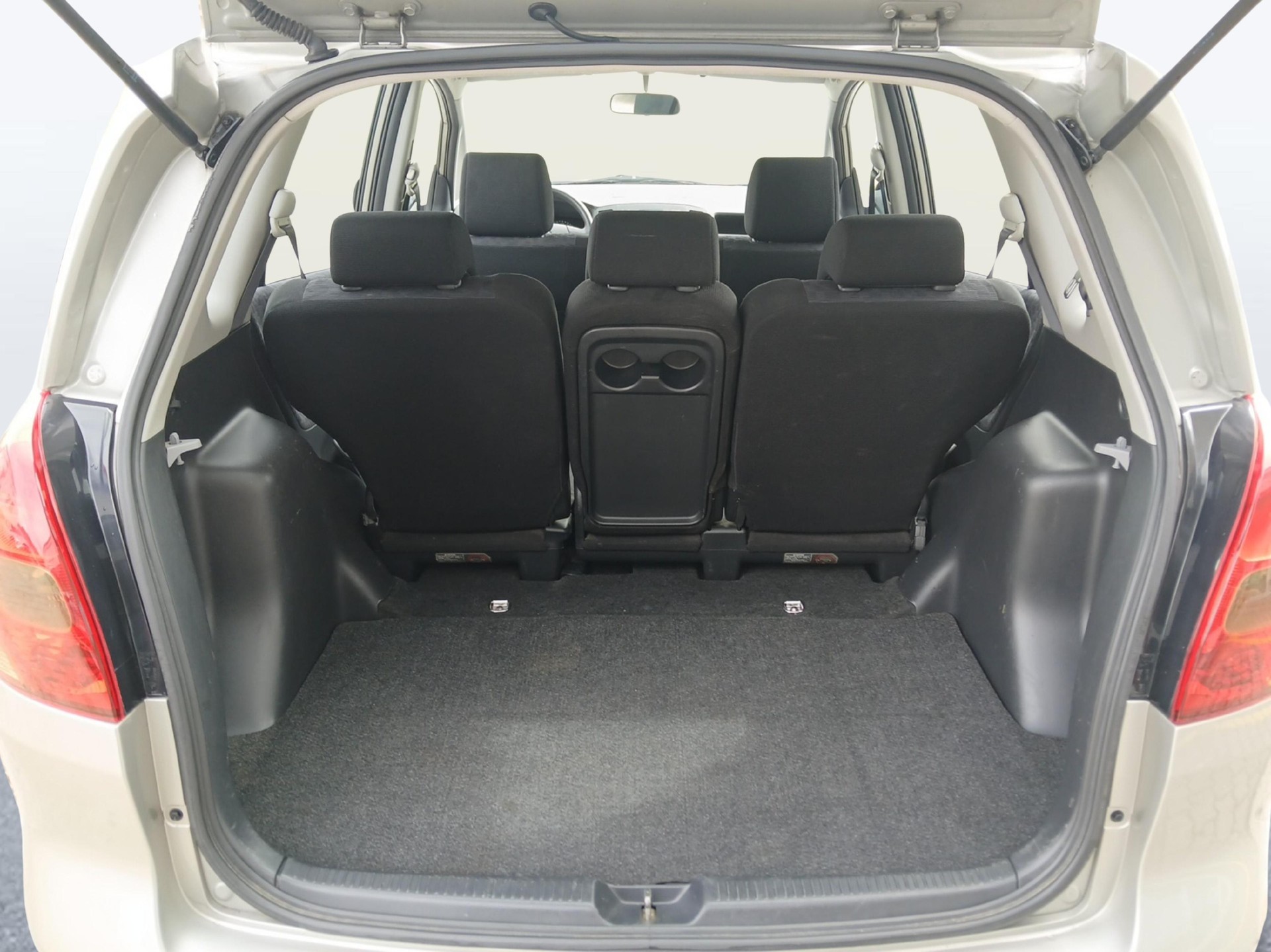 TOYOTA Corolla Verso 1.6 VVT-i Linea Terra Family-image-10