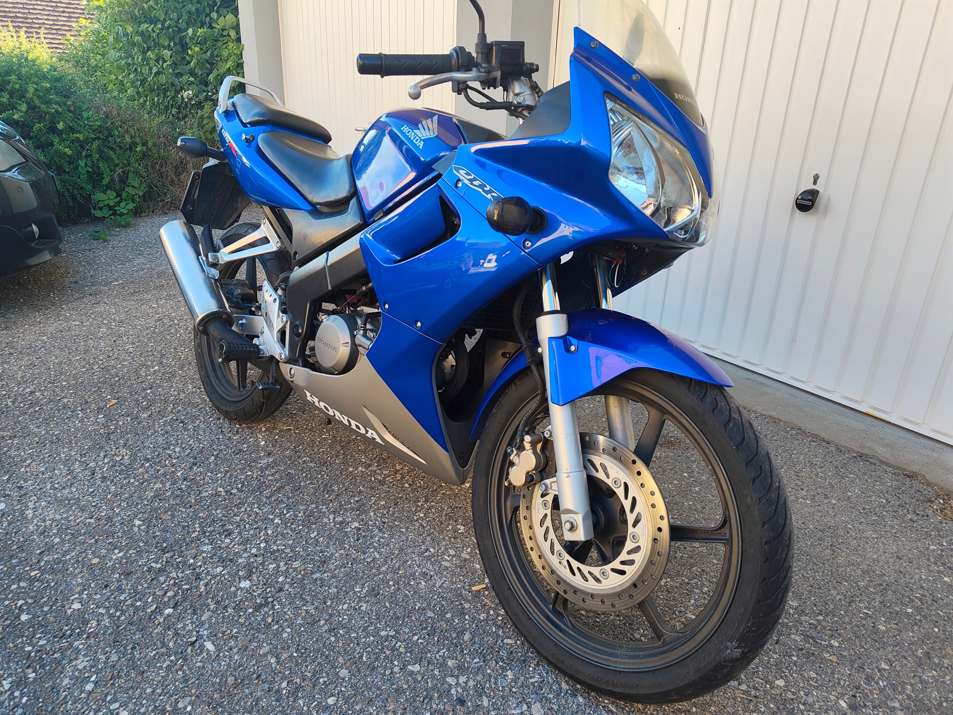 HONDA CBR 125 R-image-0