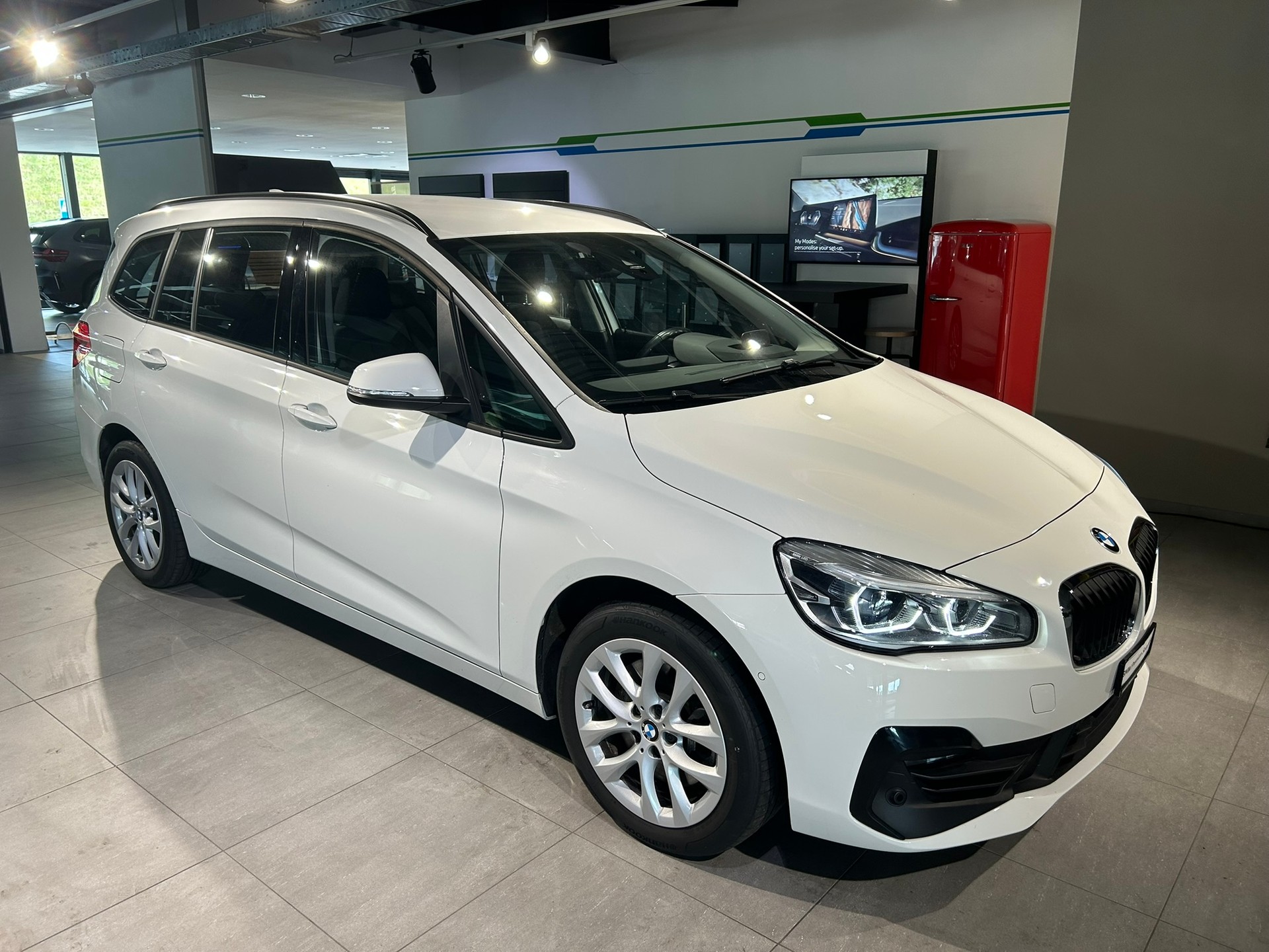 BMW 218d xDrive Gran Tourer Steptronic Essential Edition-showroom-element-3