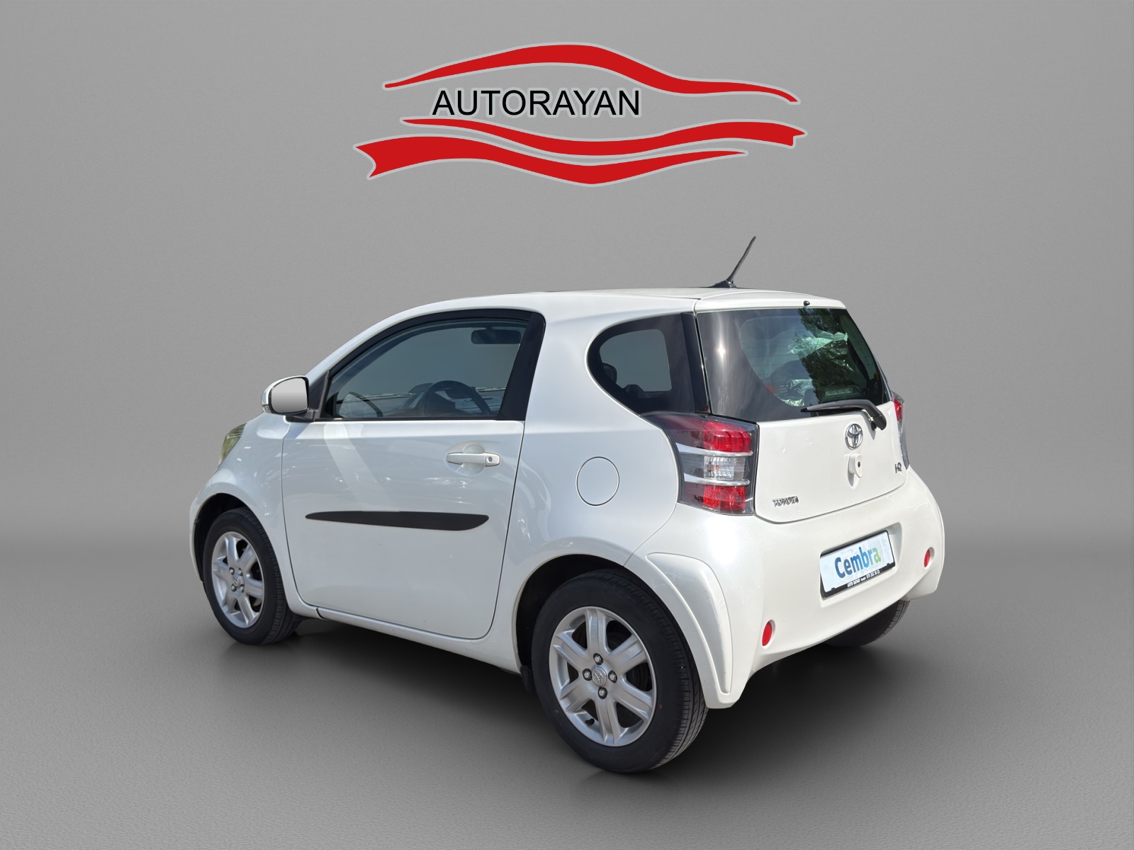 TOYOTA iQ2 1.0 VVT-i-image-5
