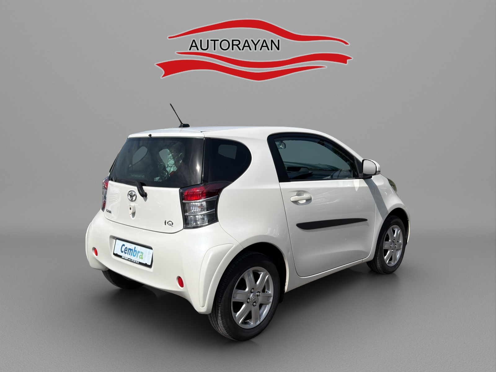 TOYOTA iQ2 1.0 VVT-i-image-4