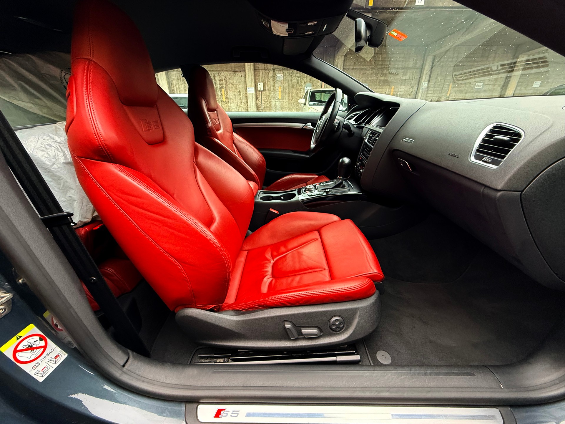 AUDI S5 Coupé 4.2 FSI quattro tiptronic-image-16