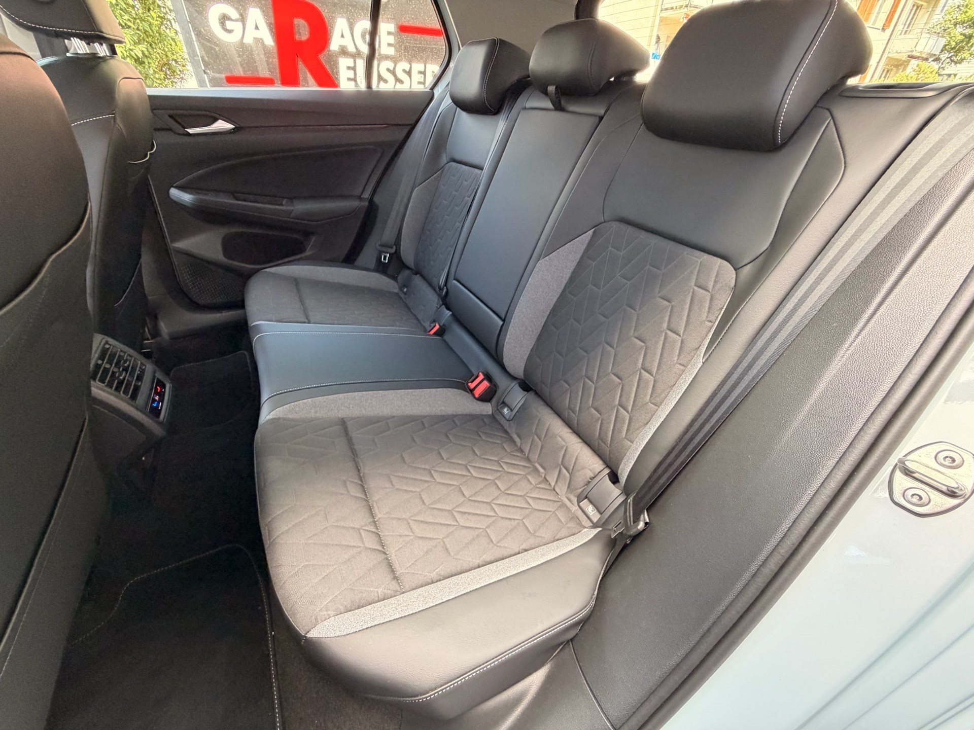 VW Golf VIII 1.5 TSI eHybrid 204 PS GOAL *** 360 GRAD KAMERA & STANDHEIZUNG ***-image-29