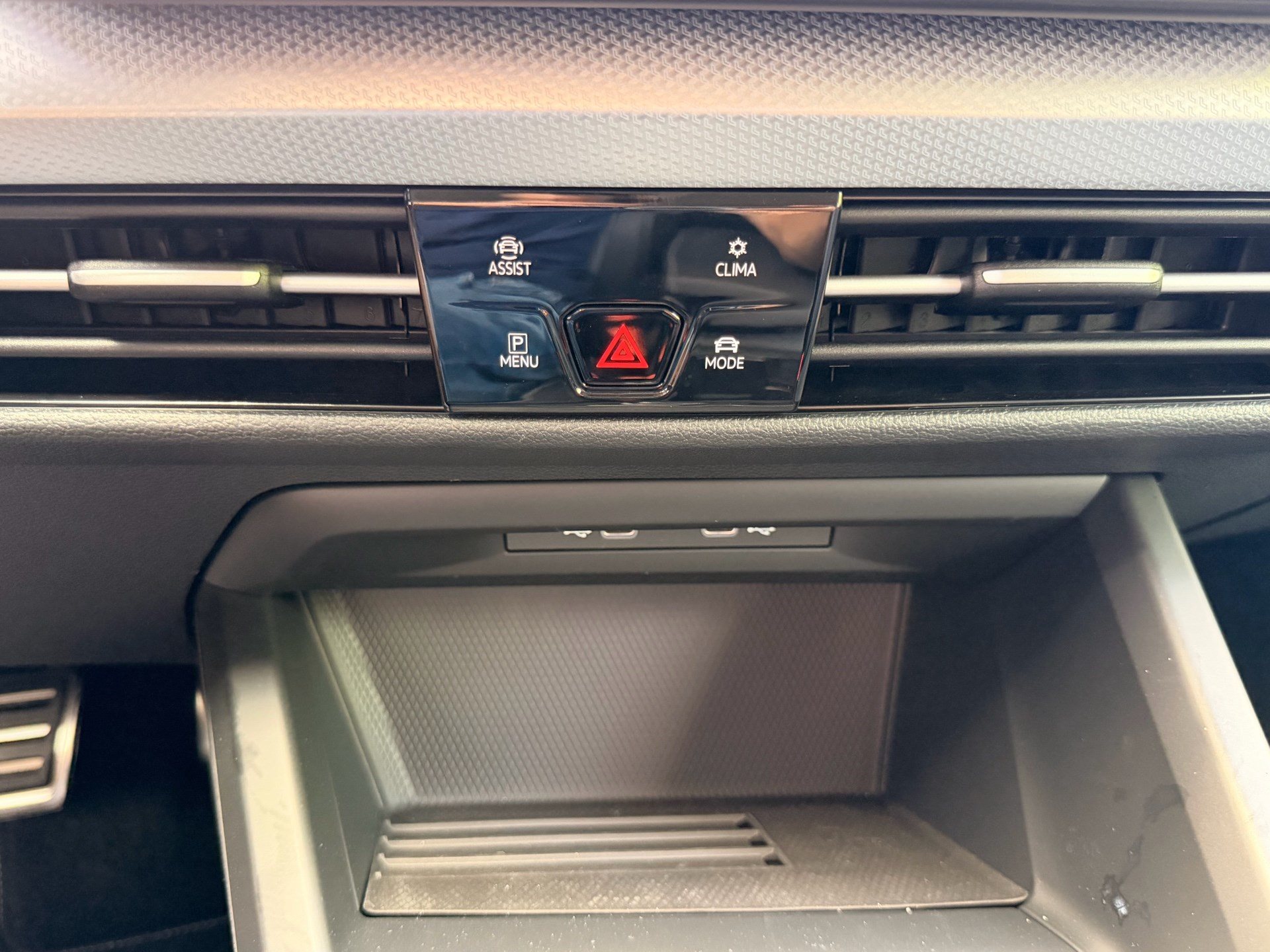VW Golf VIII 1.5 TSI eHybrid 204 PS GOAL *** 360 GRAD KAMERA & STANDHEIZUNG ***-image-25