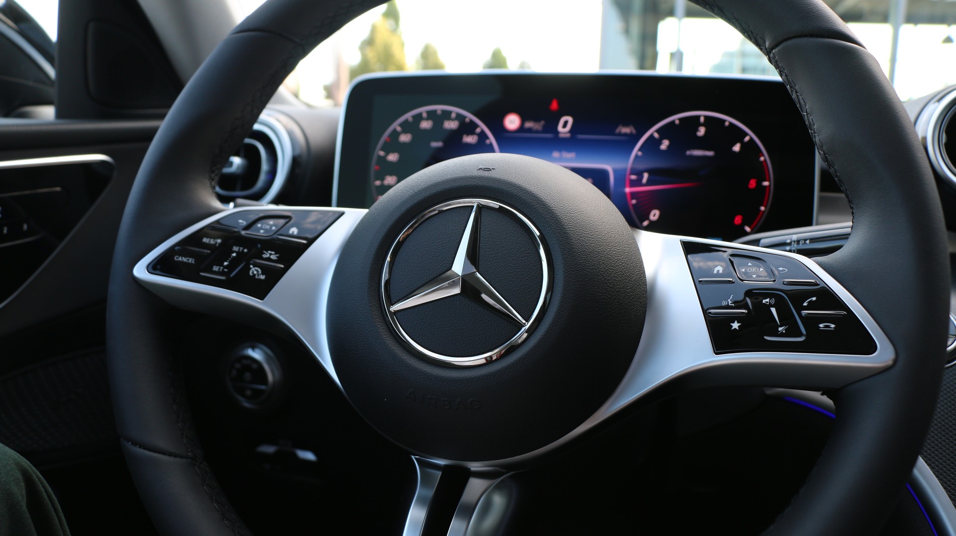 MERCEDES-BENZ C 220 d 4MATIC Limousine Swiss Star-image-11