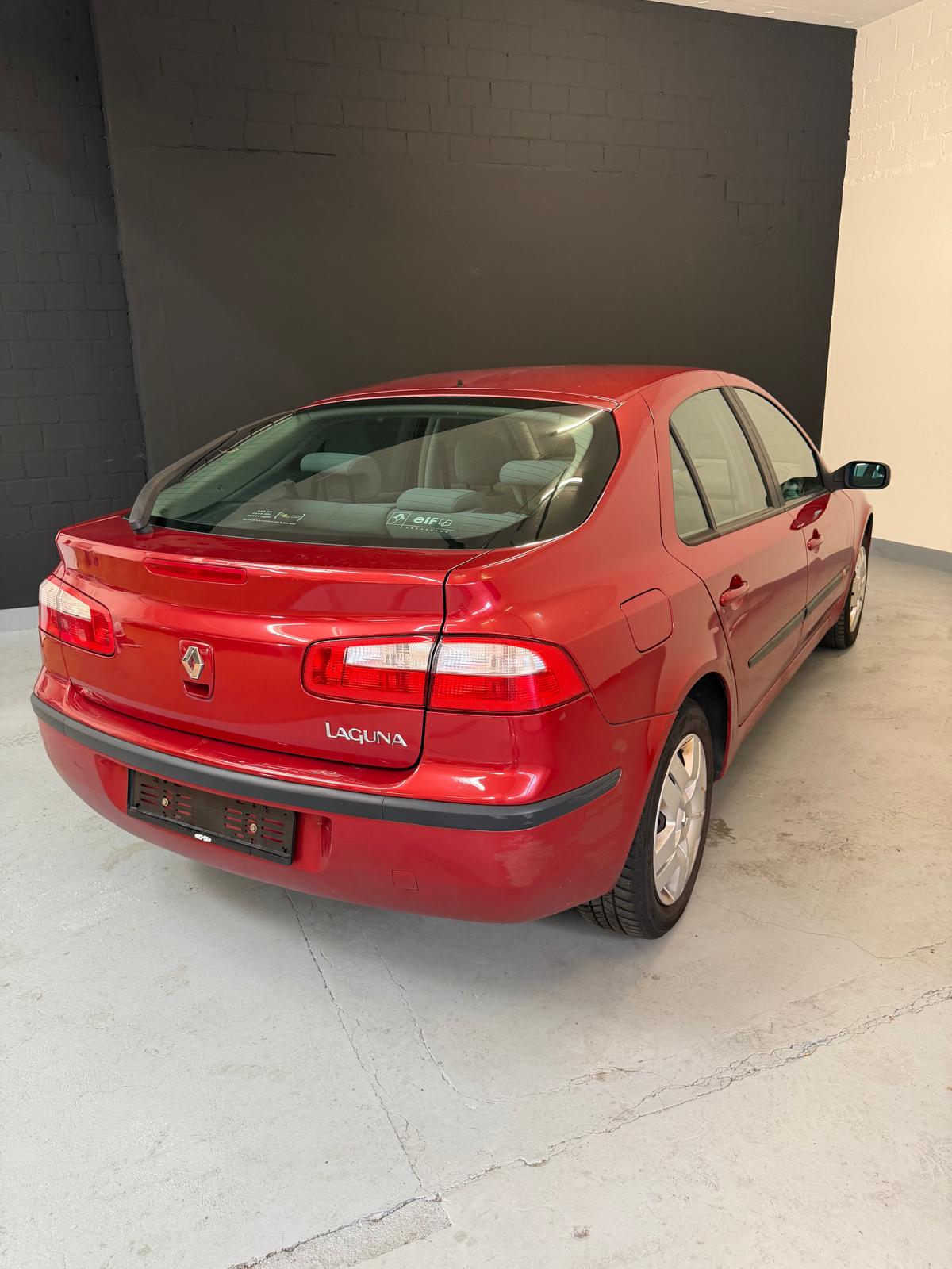 RENAULT Laguna 2.0 16V Expression Automatic ***CH-Fahrzeug***-image-6