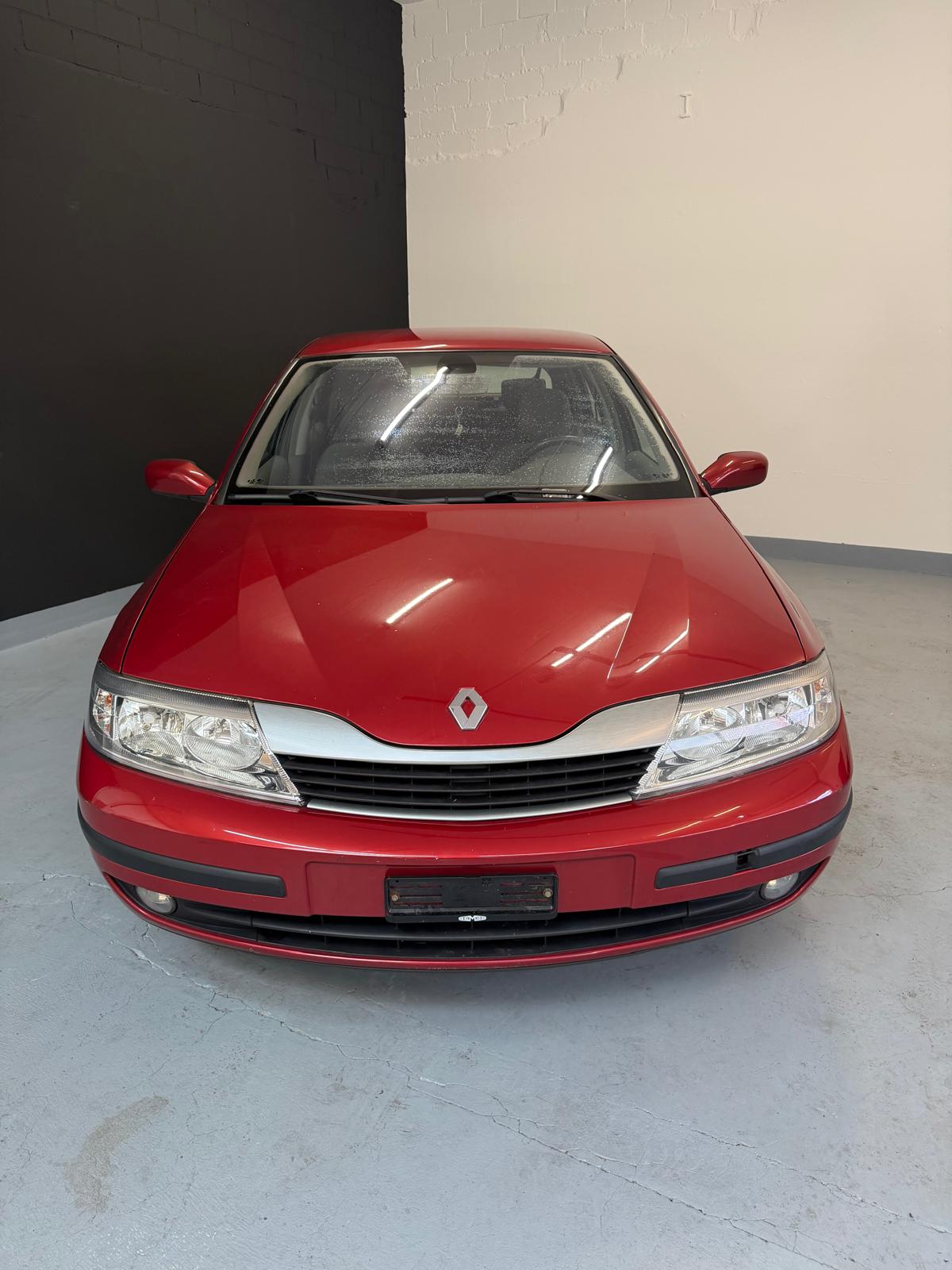 RENAULT Laguna 2.0 16V Expression Automatic ***CH-Fahrzeug***-showroom-element-1