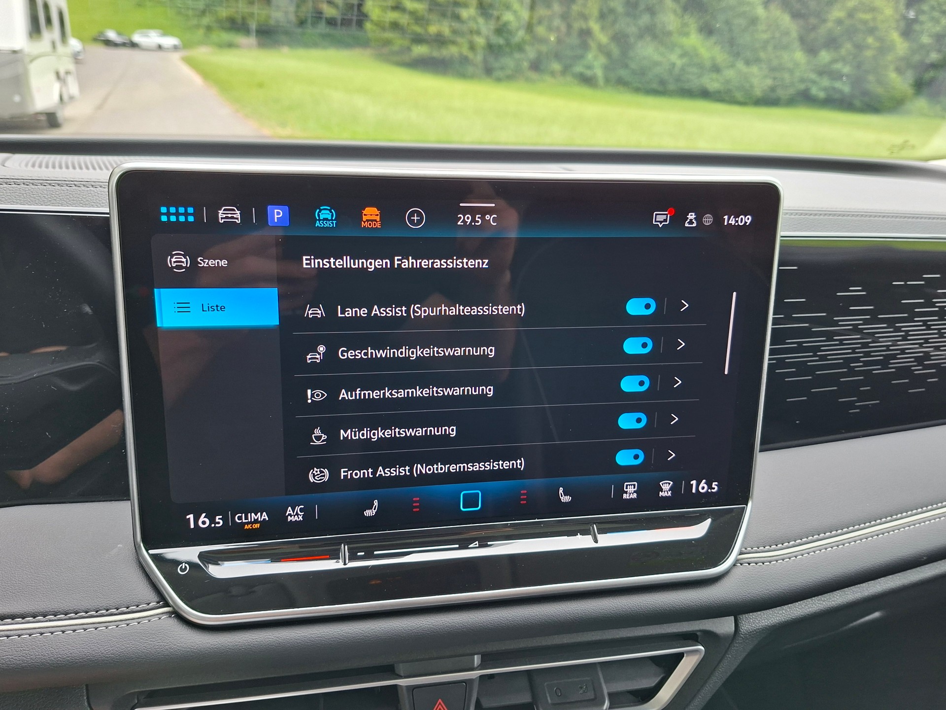 VW Tiguan 2.0 TSI DSG Elegance 4Motion *Panormadach+Anhängerkupplung*-image-13