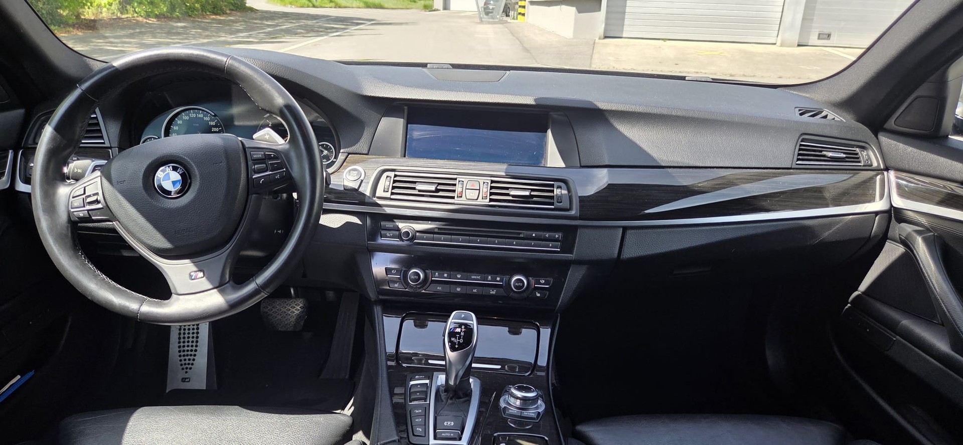 BMW M550d xDrive Touring Steptronic-image-3