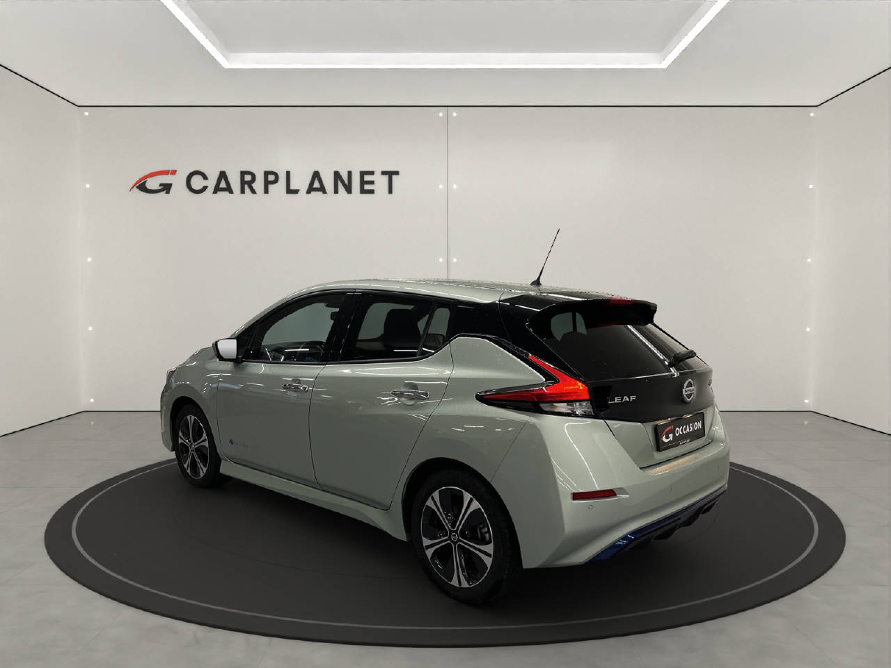 NISSAN Leaf N-Connecta-showroom-element-2