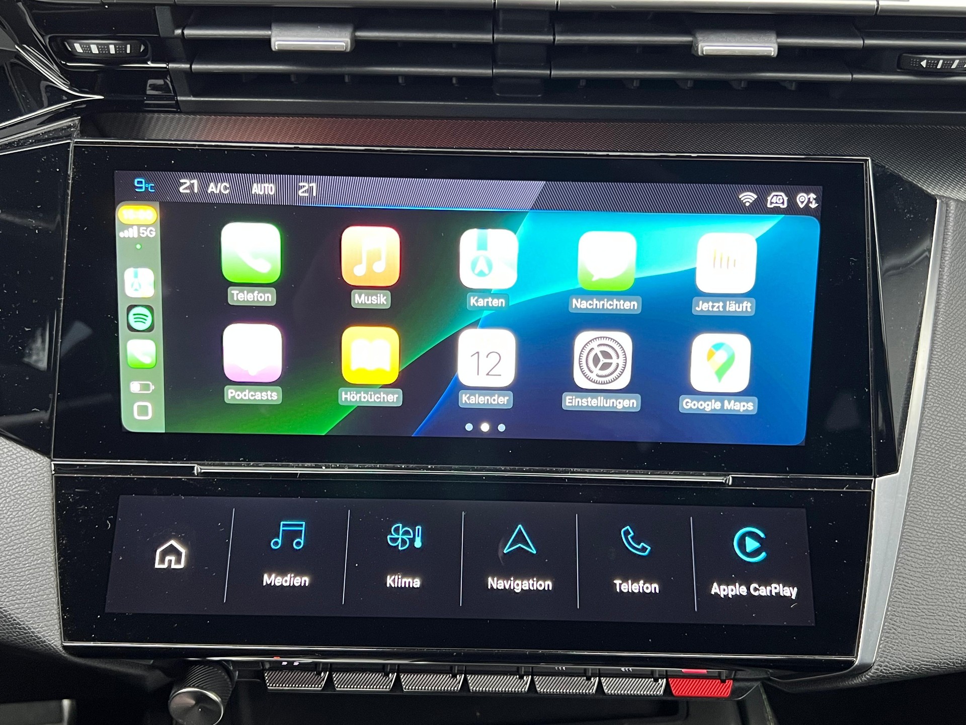 PEUGEOT 308 SW 1.6 PHEV 180 GT-image-21