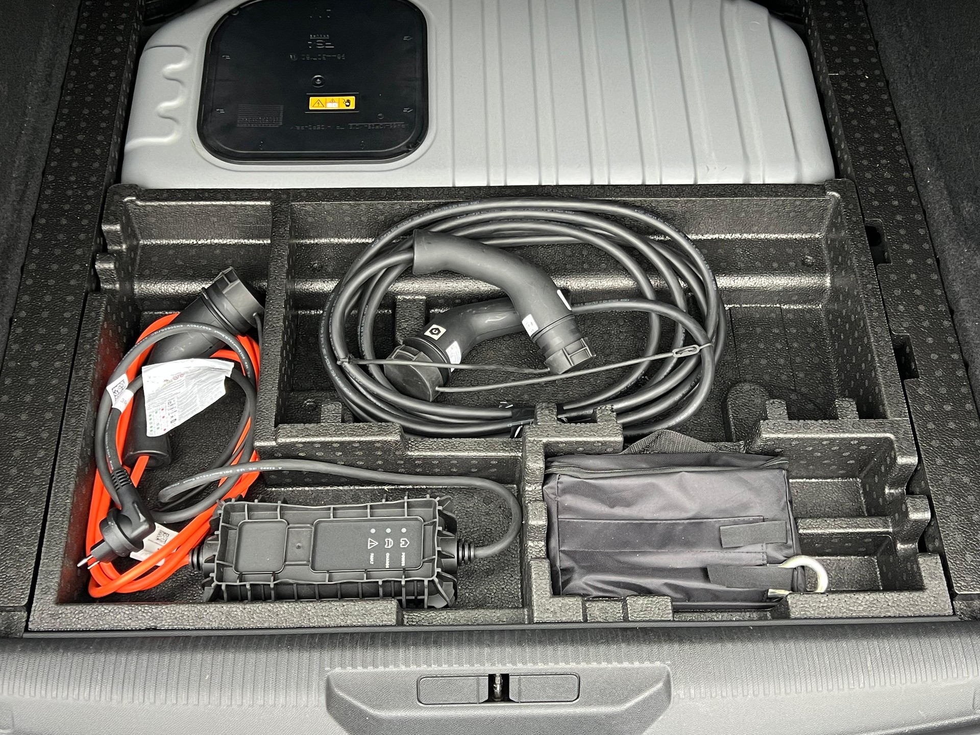 PEUGEOT 308 SW 1.6 PHEV 180 GT-image-10