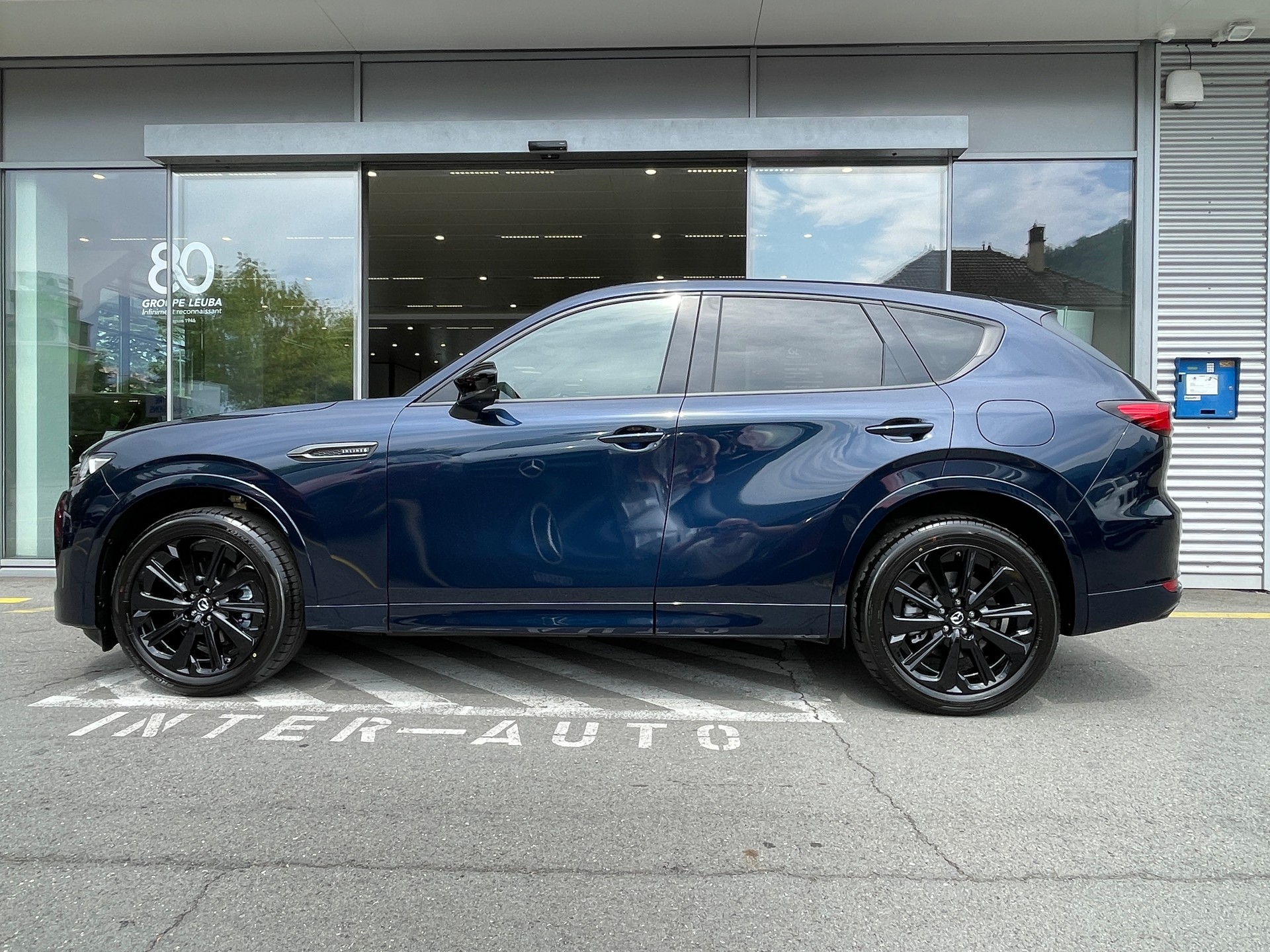 MAZDA CX-60 3.3L e-Skyactiv D 254 MHEV AWD Homura-showroom-element-2