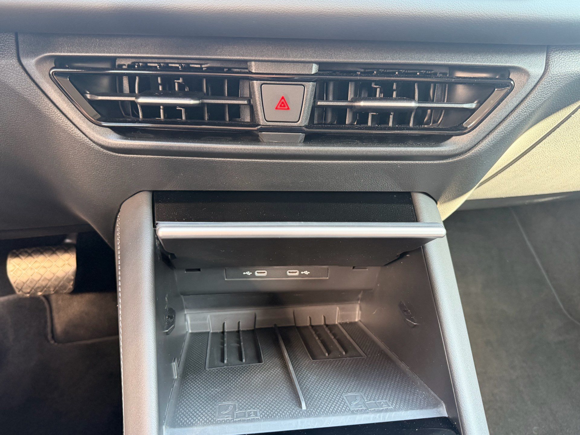VW Tayron 1.5 TSI eHybrid 204 PS Elegance *** 360° KAMERA ***-image-24