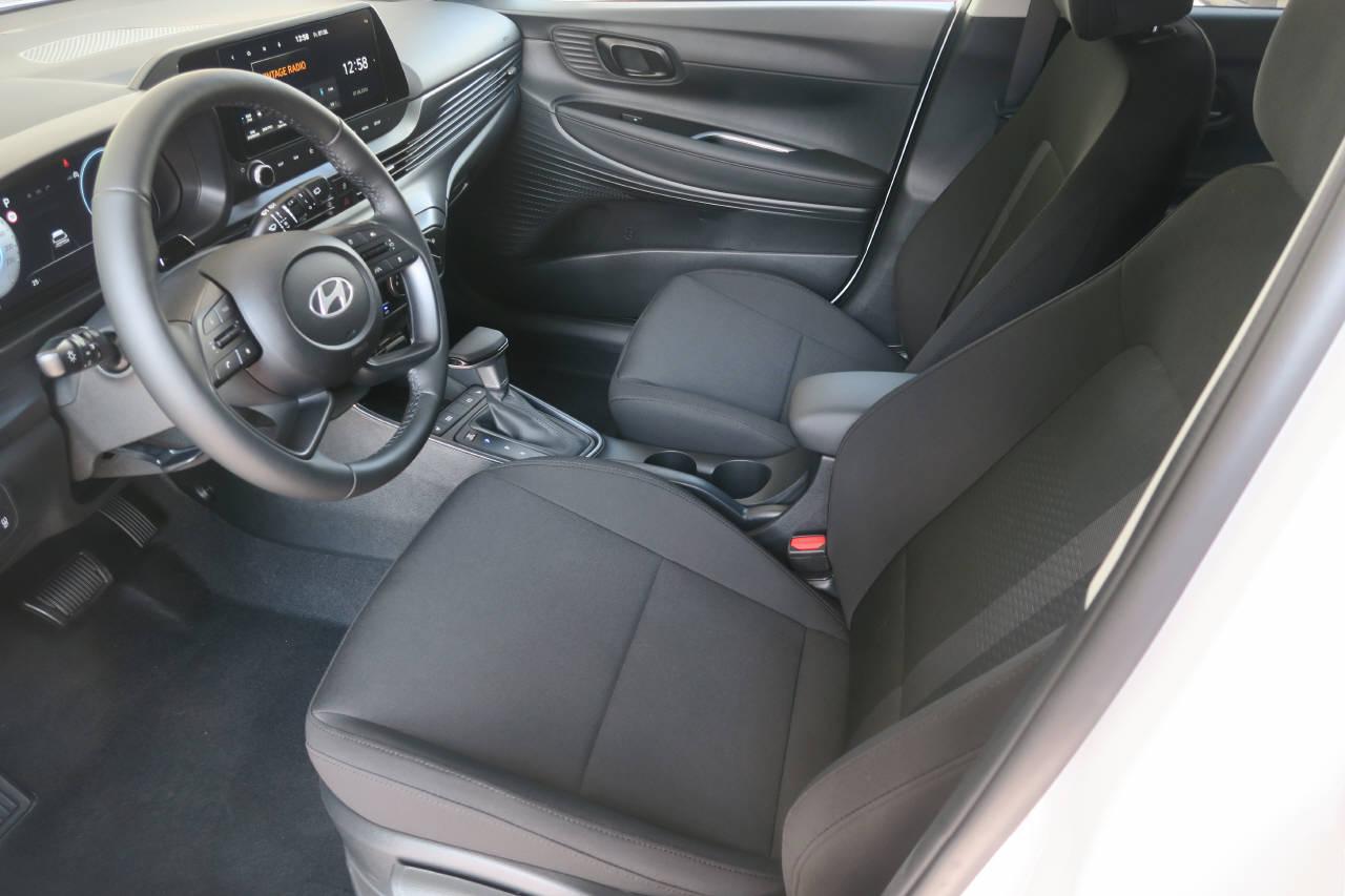 HYUNDAI i20 1.0 T-GDi Amplia Go-showroom-element-3