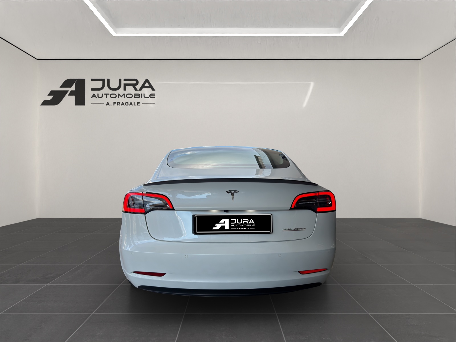 TESLA Model 3 Performance D-image-5