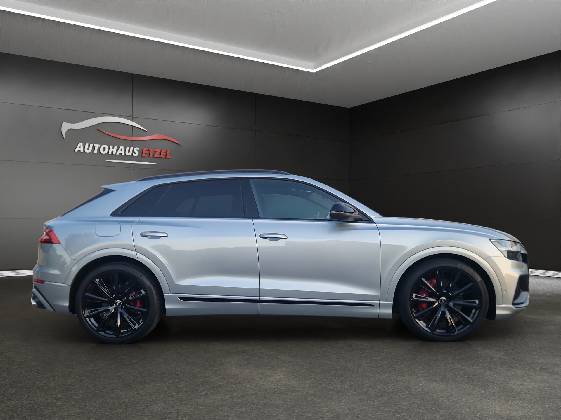 AUDI SQ8 TFSI quattro tiptronic-image-3