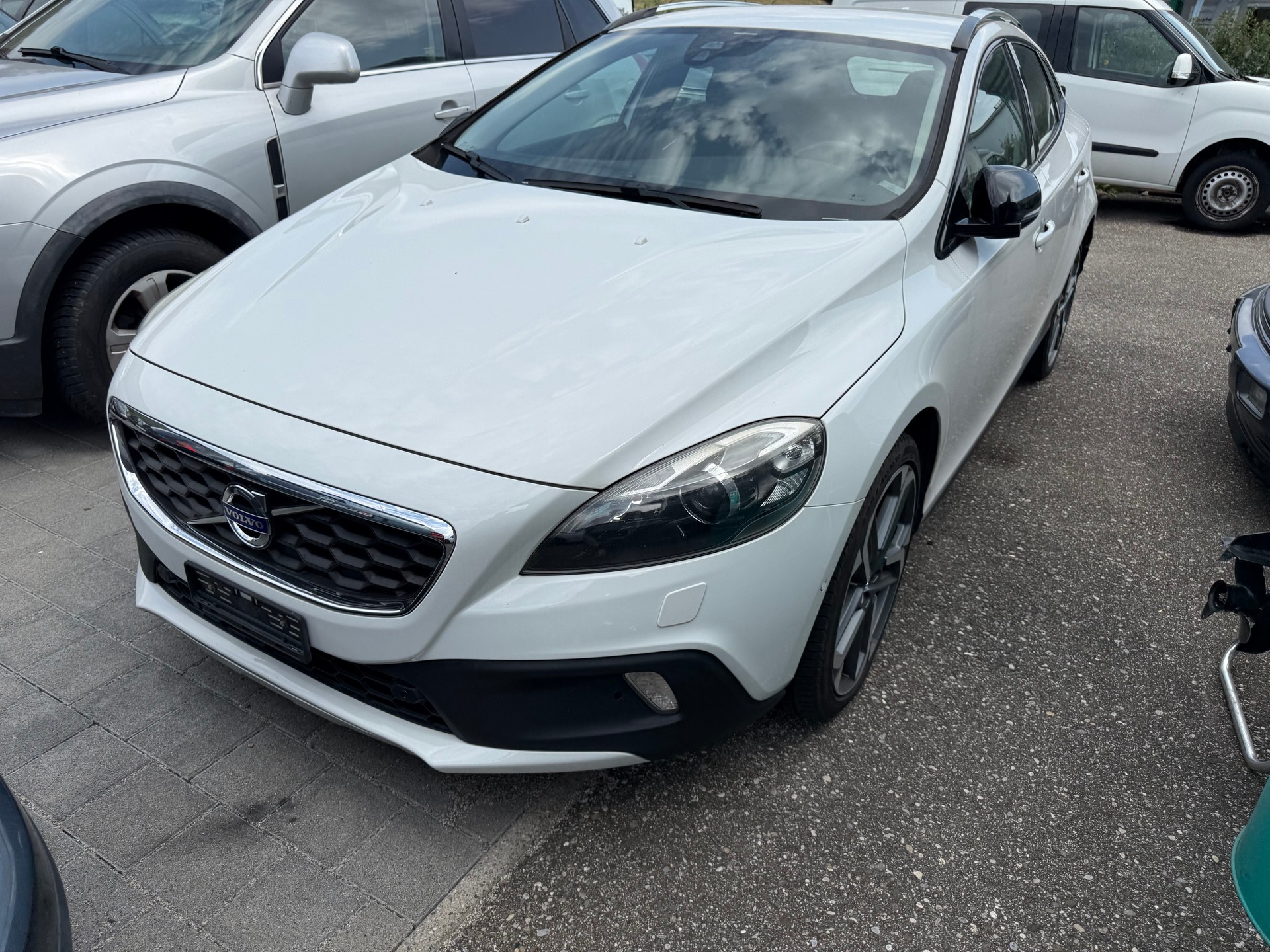 VOLVO V40 Cross Country T4 1.6 Powershift-showroom-element-3