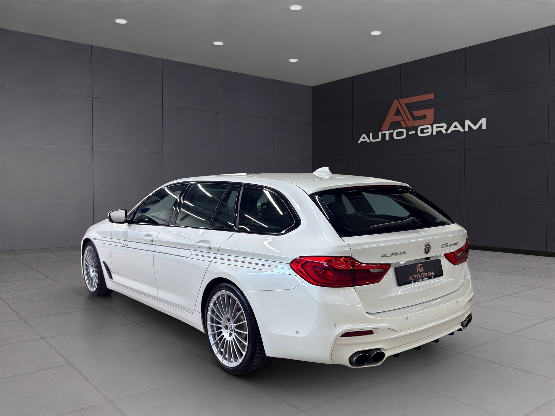 BMW-ALPINA B5 BiTurbo Touring 4.4 V8 xDrive Switch-Tronic-showroom-element-2