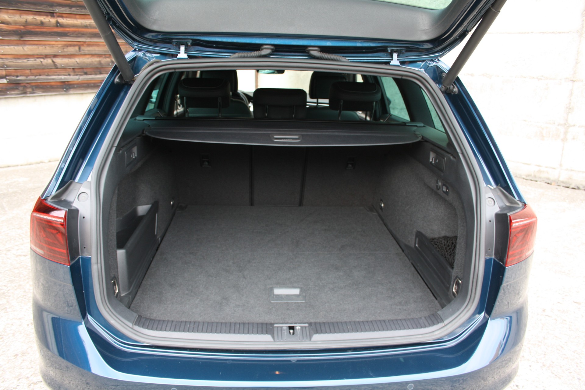 VW Passat 2.0 TDI BMT Edition 4Motion DSG-image-14