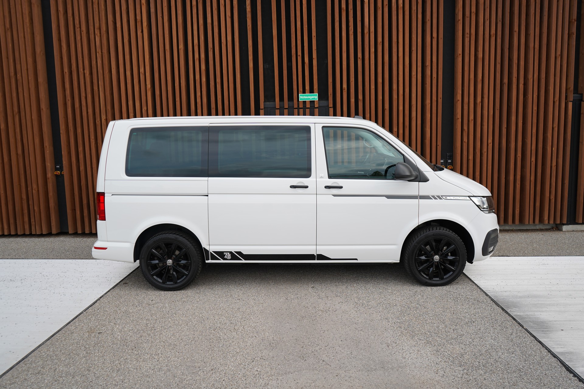 VW T6.1 MULTIVAN 2.0 TDI TRENDLINE LIBERTY DSG l 150 PS-showroom-element-2