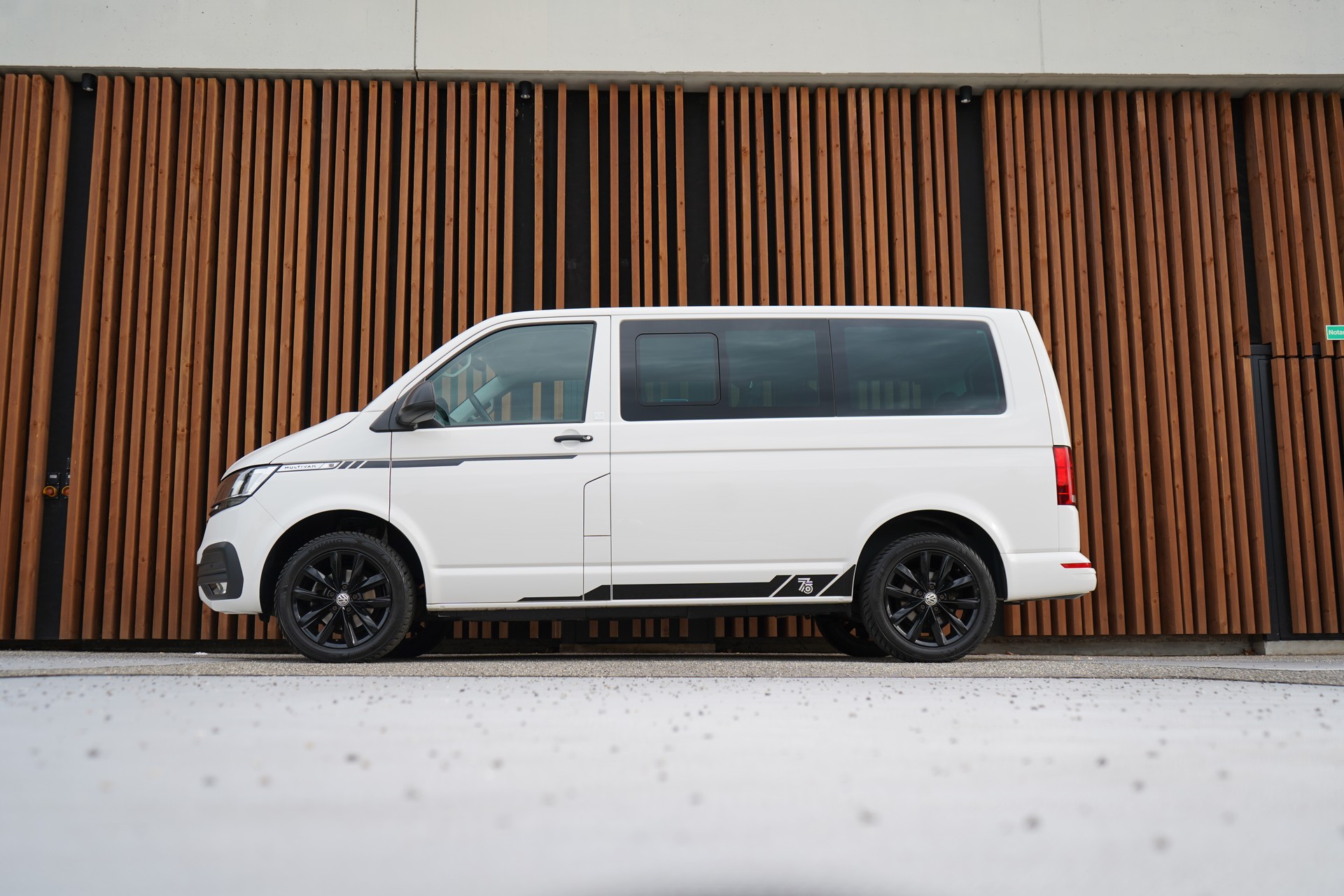 VW T6.1 MULTIVAN 2.0 TDI TRENDLINE LIBERTY DSG l 150 PS-showroom-element-1