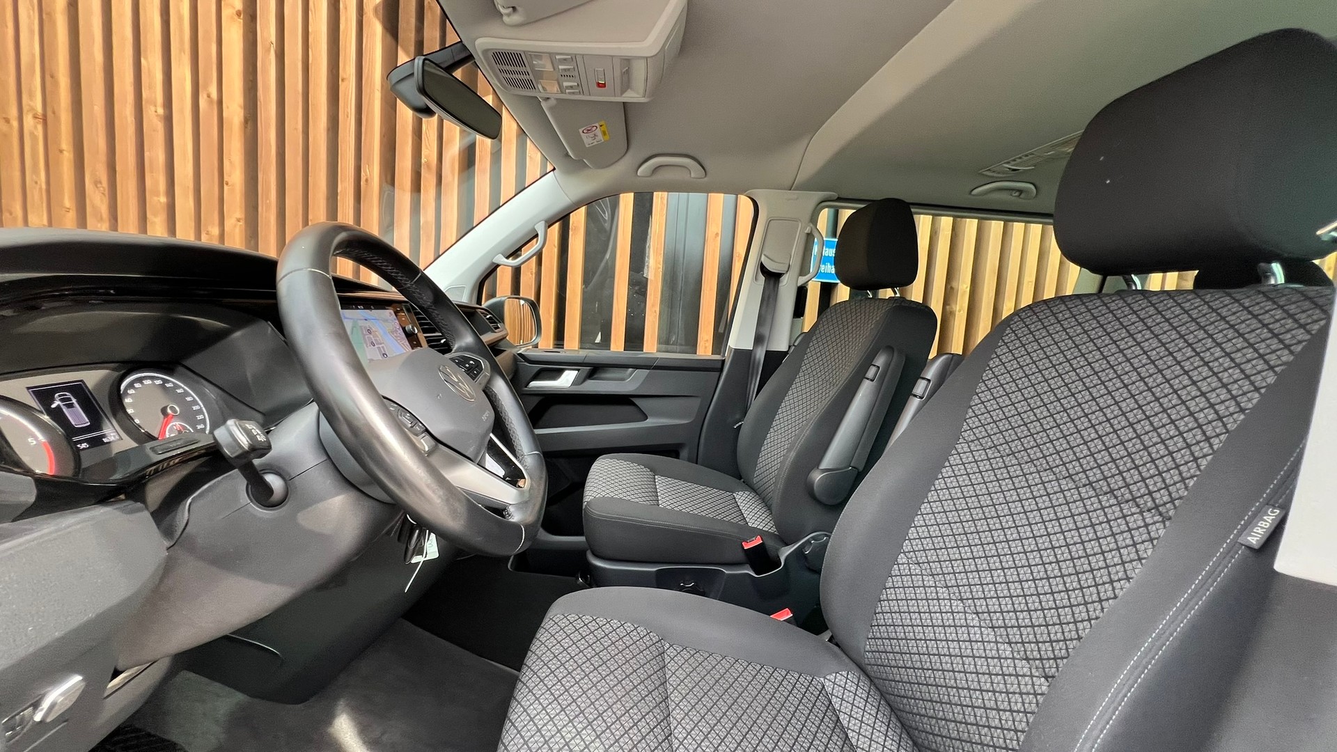VW T6.1 MULTIVAN 2.0 TDI TRENDLINE LIBERTY DSG l 150 PS-image-23
