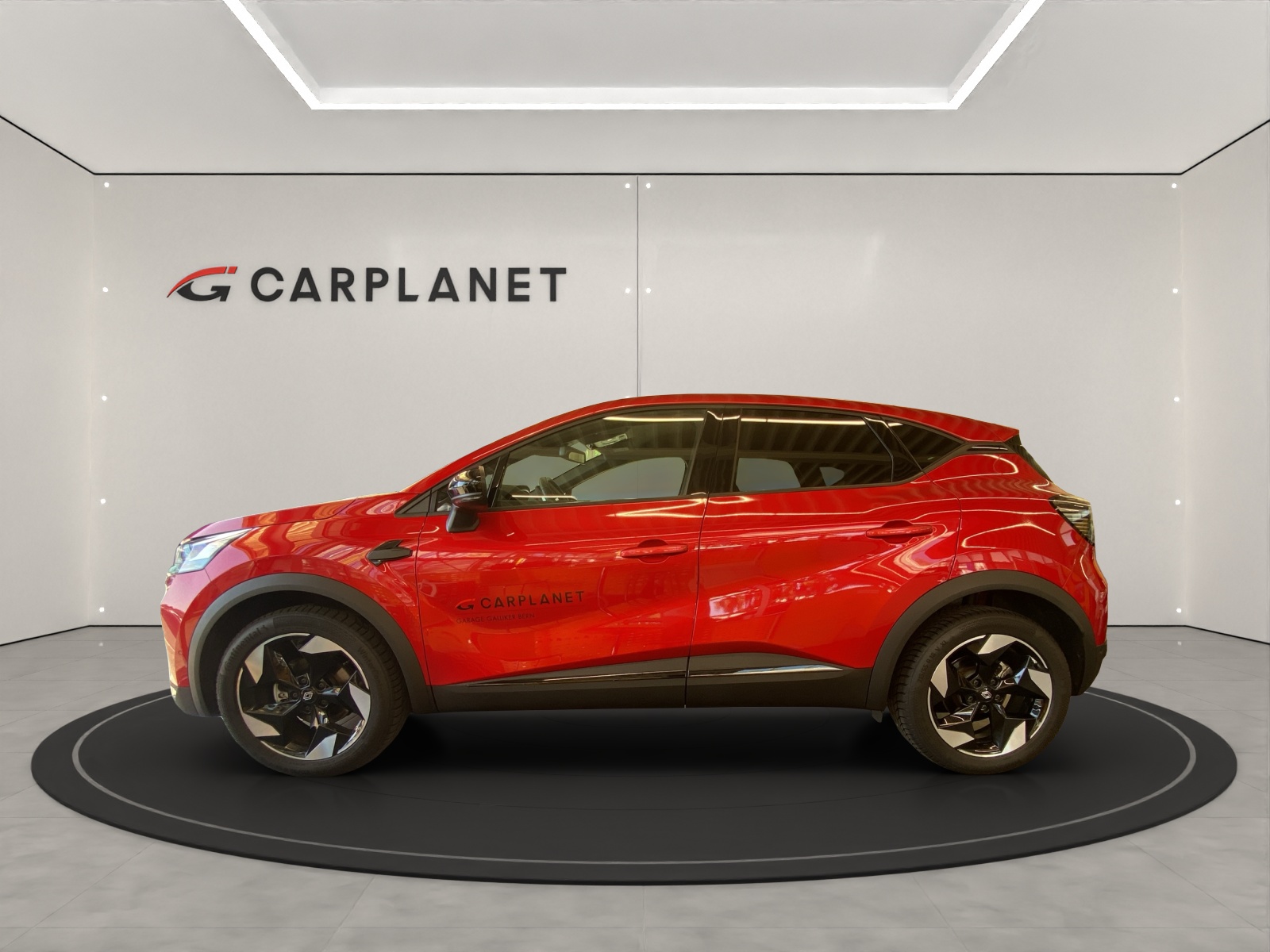 RENAULT Captur 1.3 TCe 140 techno-showroom-element-2