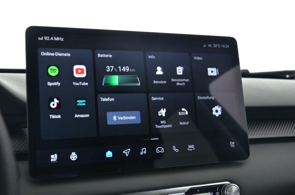 MG 4 EV 64kWh Premium Facelift-image-17