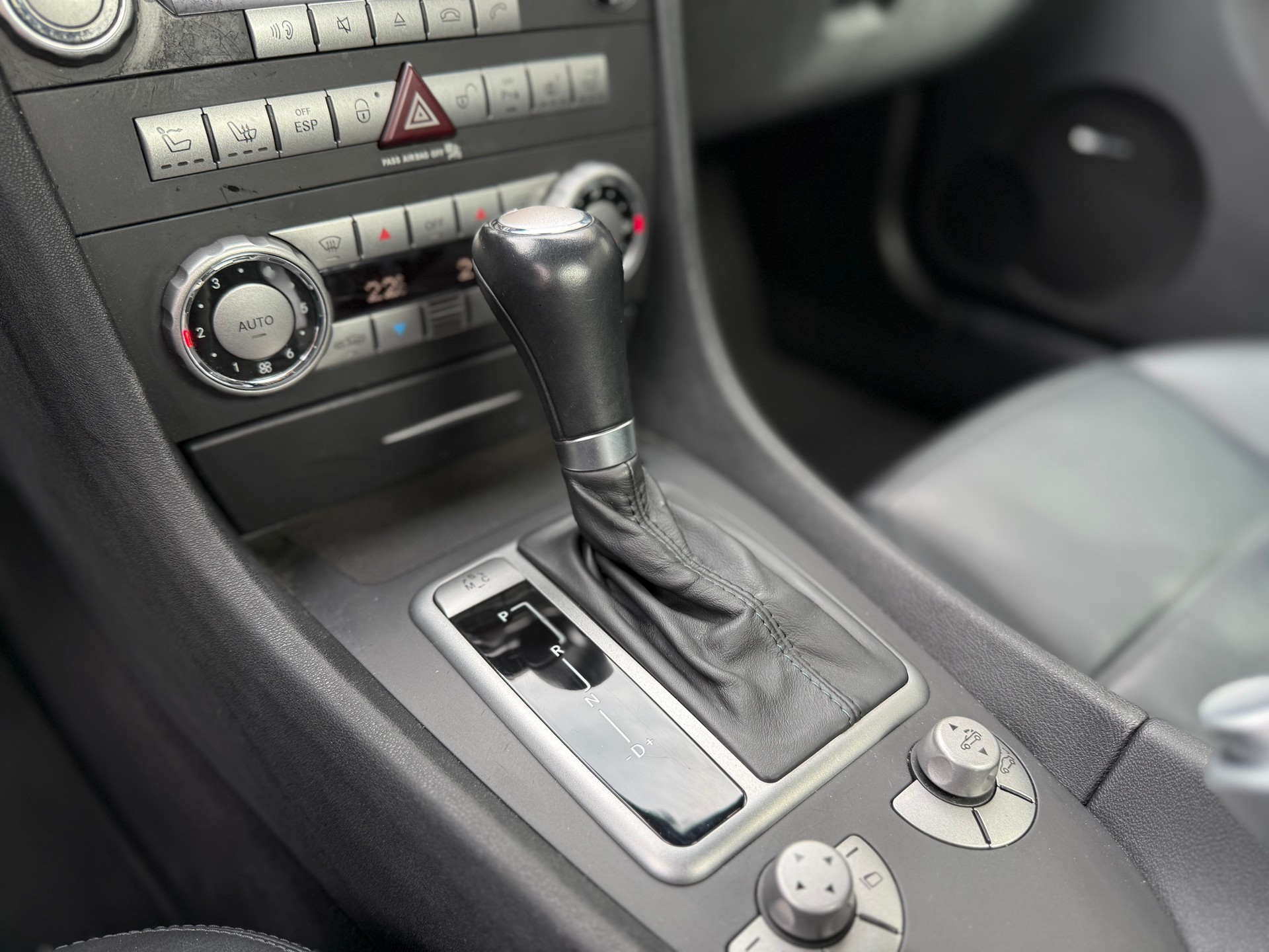 MERCEDES-BENZ SLK 55 AMG 7G-Tronic-image-19