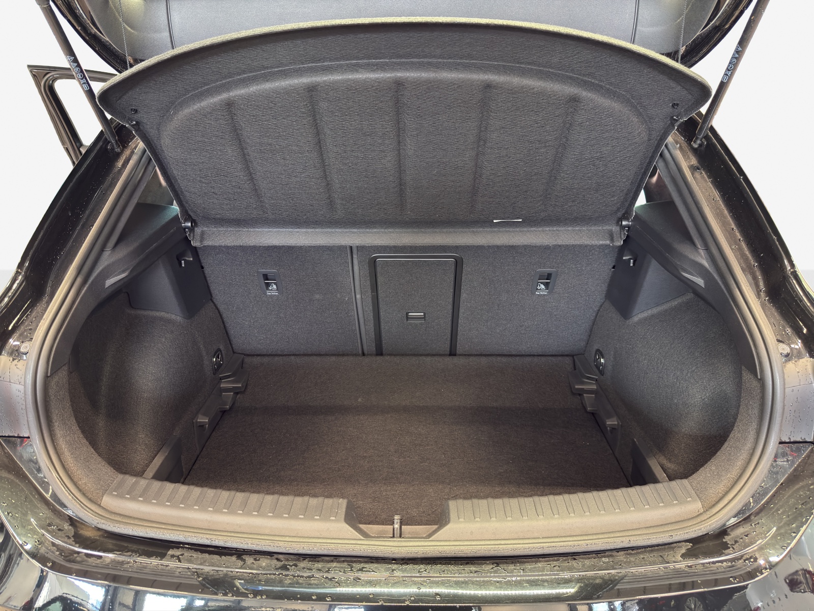 CUPRA LEON 2.0 TSI Black Symphony DSG-image-12