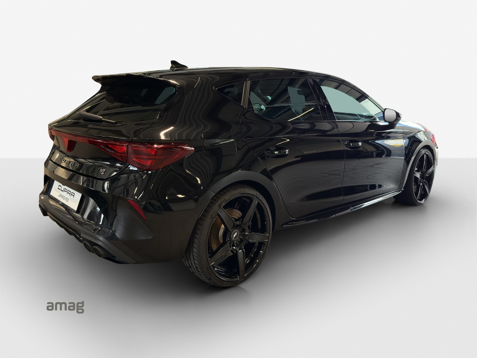 CUPRA LEON 2.0 TSI Black Symphony DSG-image-5