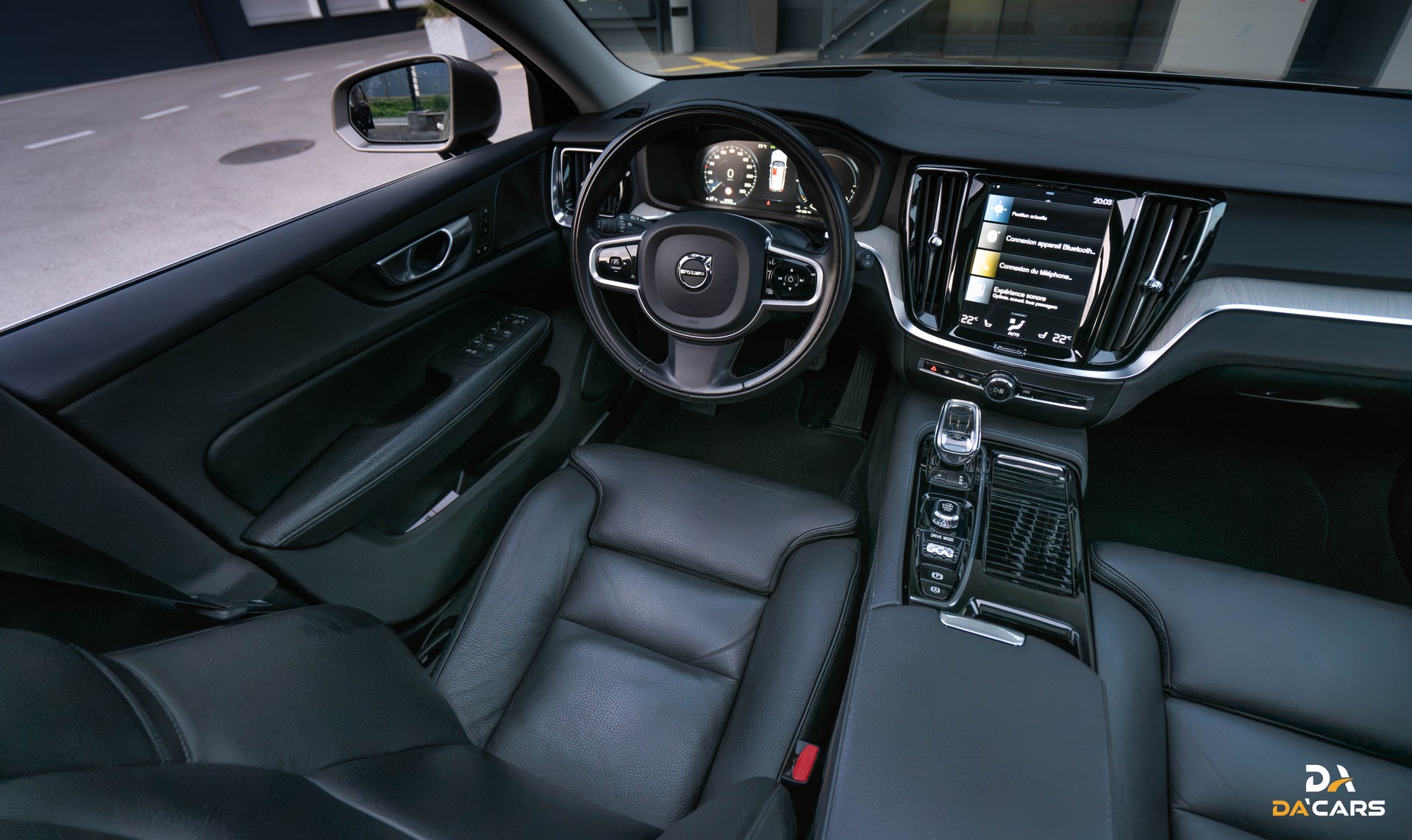 VOLVO V60 T6 eAWD Twin Engine Inscription Expression Geartronic-image-11