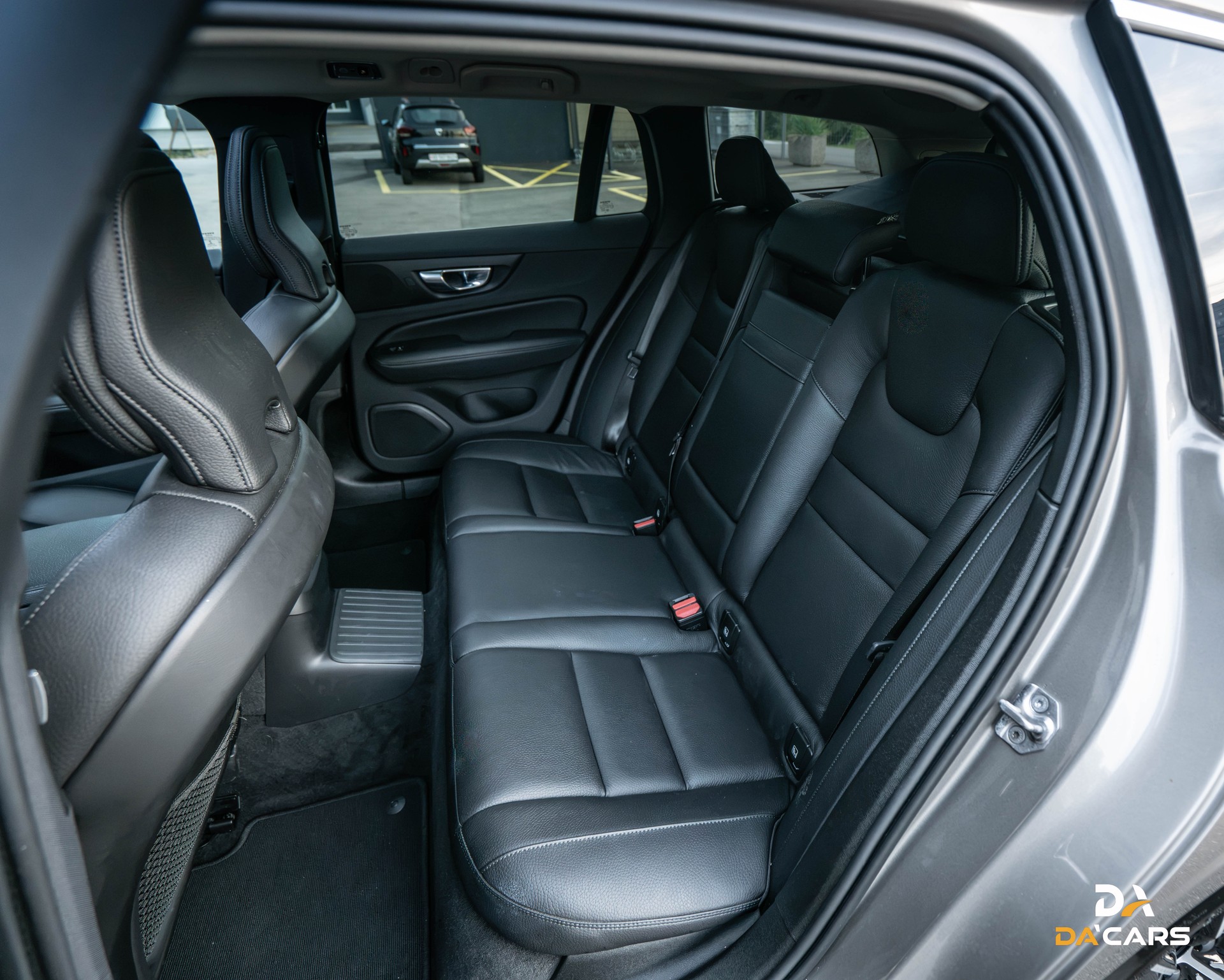 VOLVO V60 T6 eAWD Twin Engine Inscription Expression Geartronic-image-7