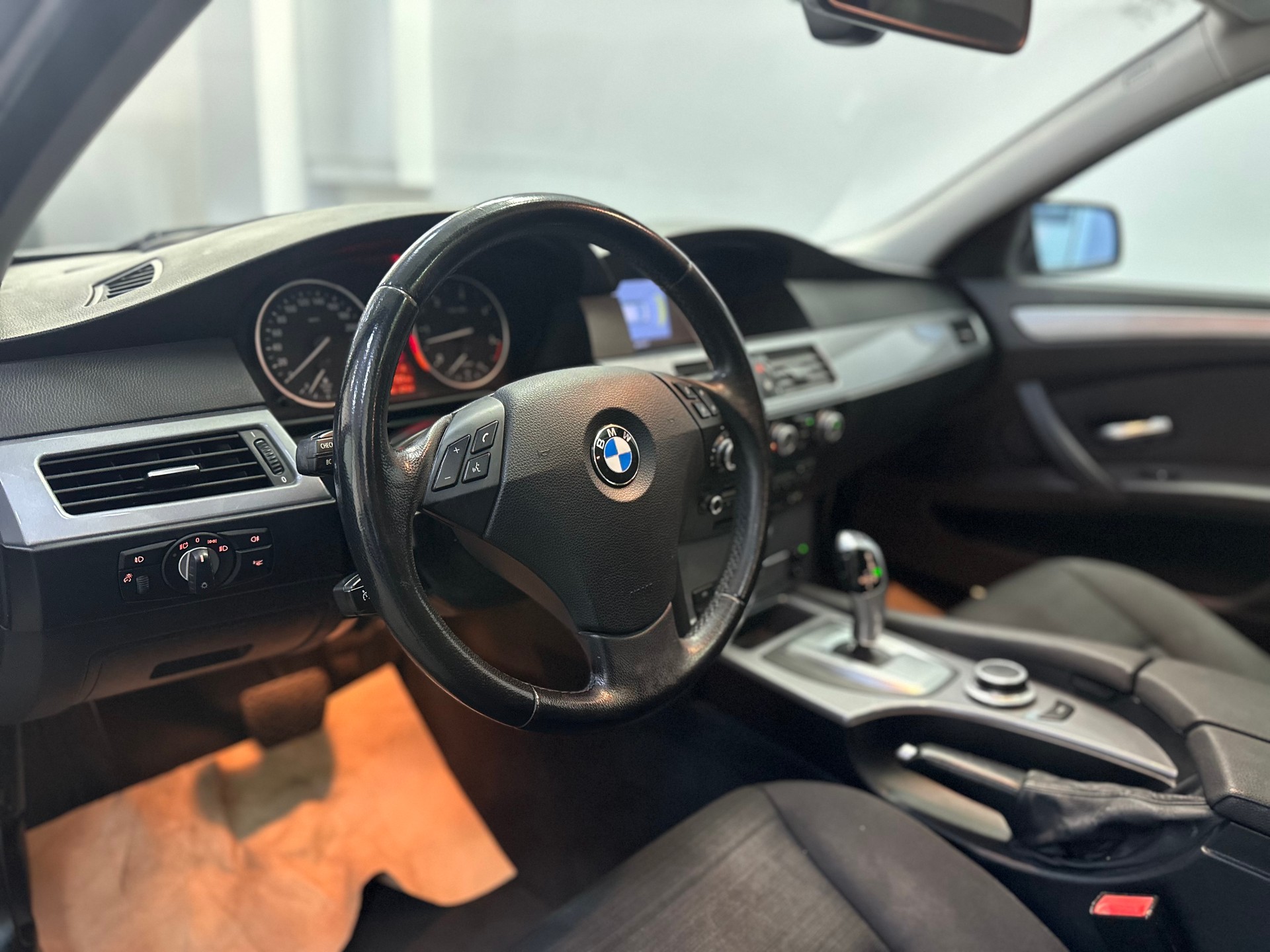 BMW 525d Steptronic-image-13